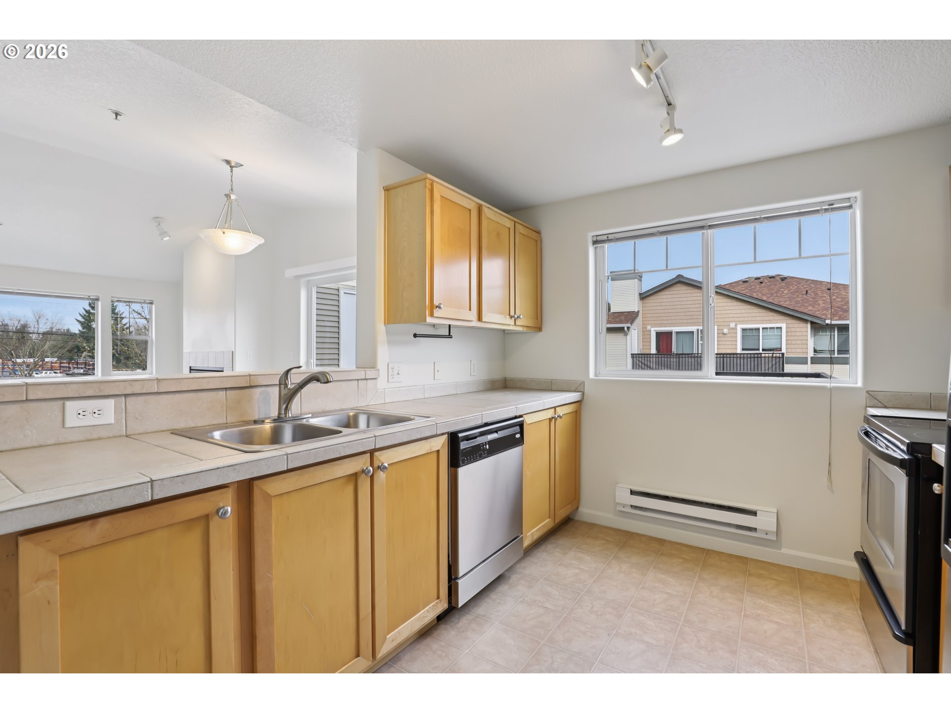 Photo #11: 425370170 Listing: Photo #11