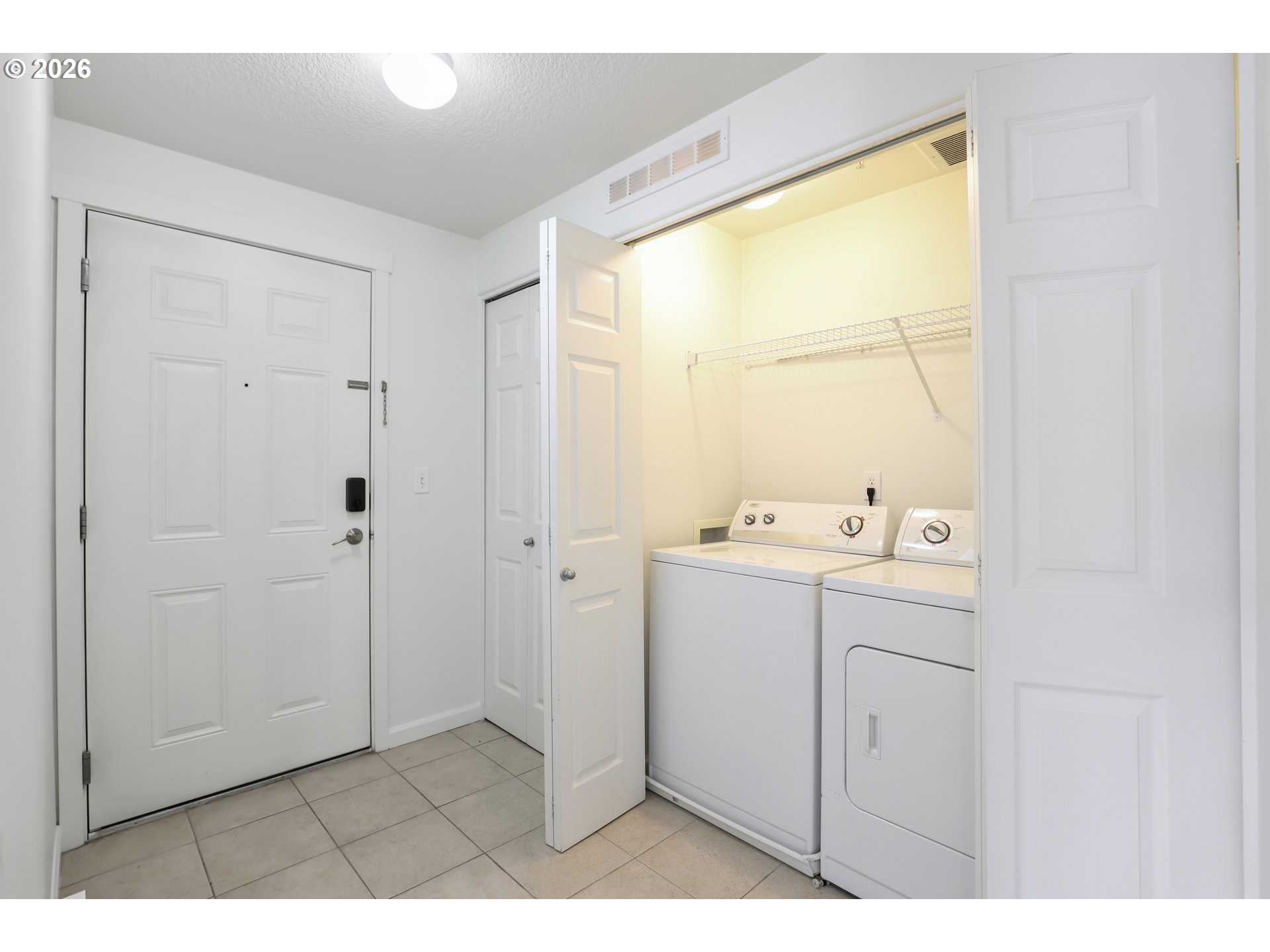 Photo #19: 425370170 Listing: Photo #19