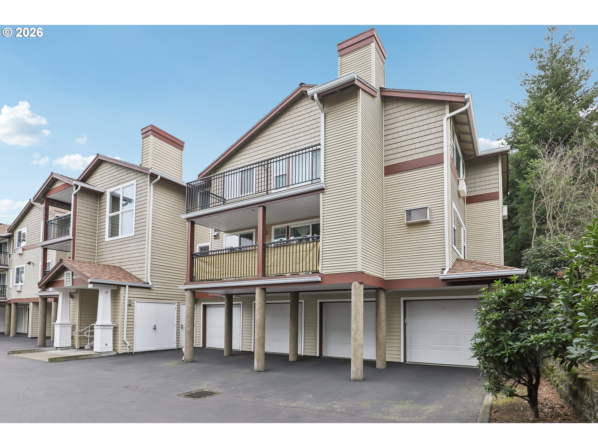 Photo #6: 425370170 Listing: Photo #6