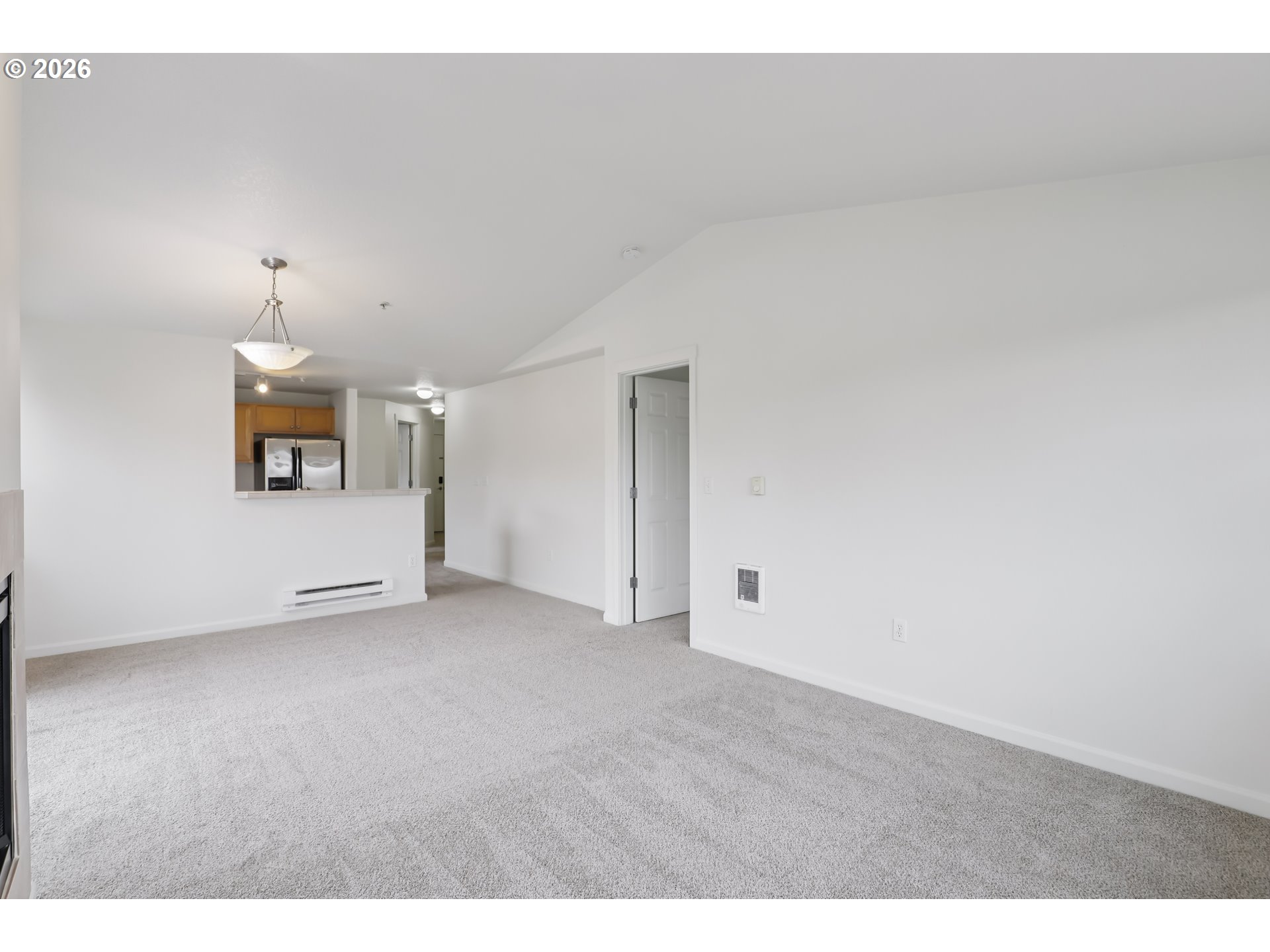 Photo #8: 425370170 Listing: Photo #8