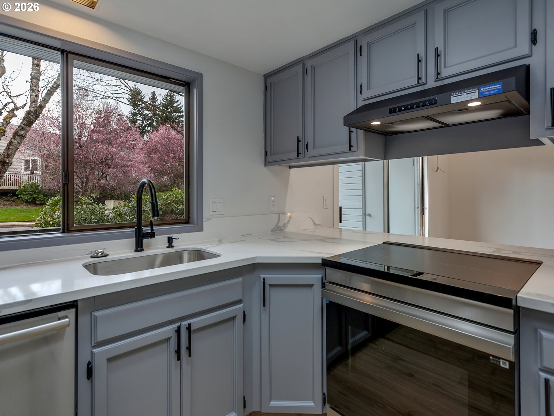 Photo #5: 426405296 Listing: Photo #5