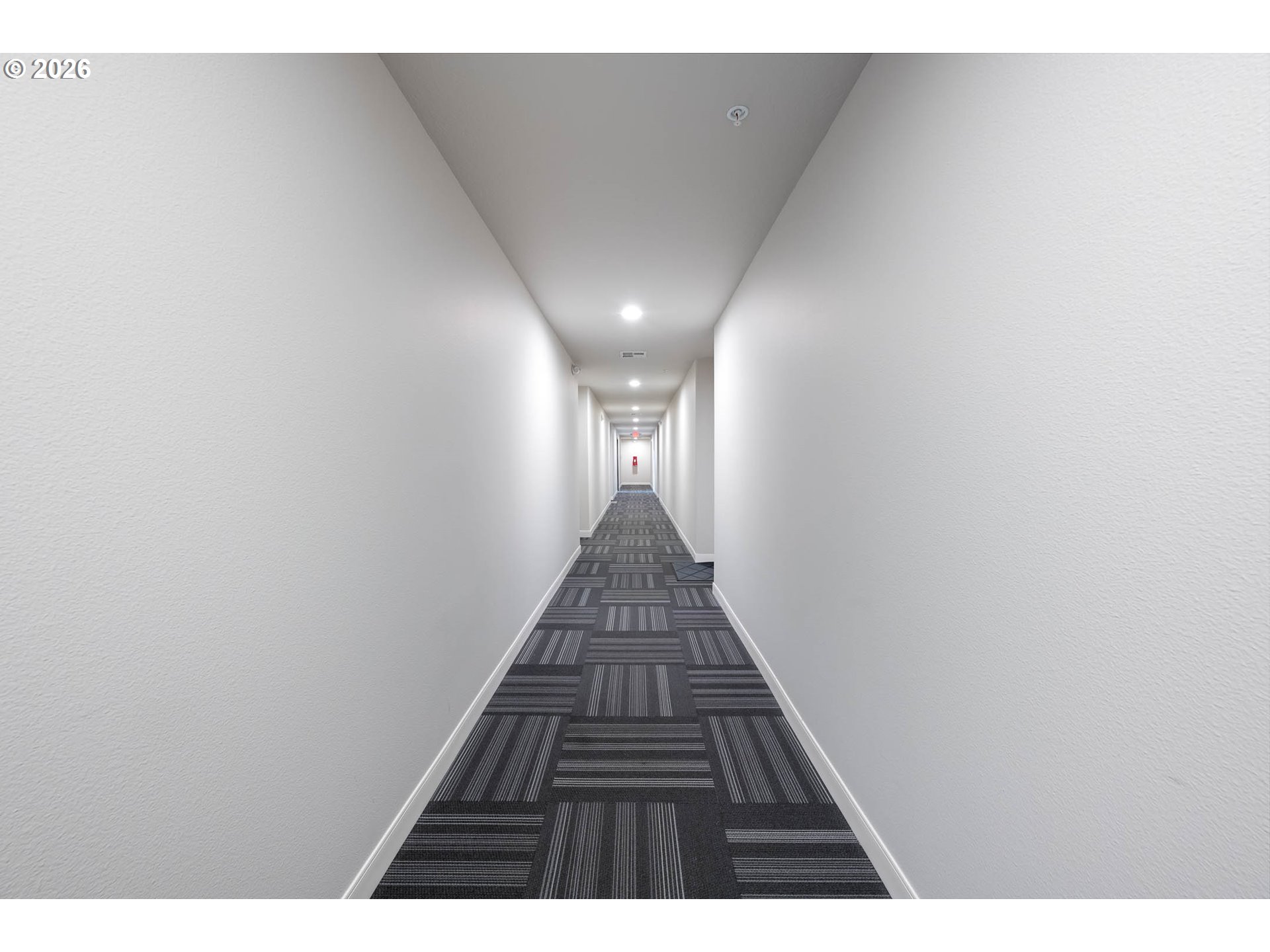 Photo #15: 426636618 Listing: Photo #15