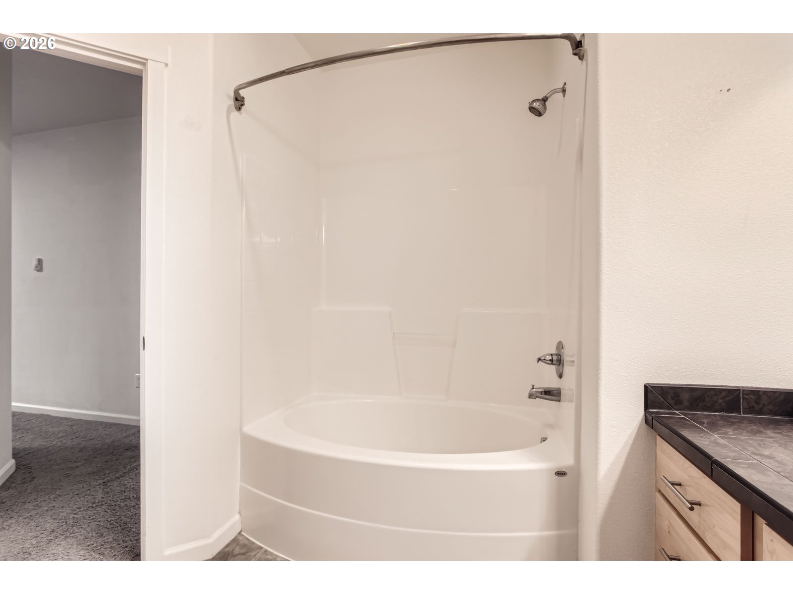 Photo #15: 426993495 Listing: Photo #15