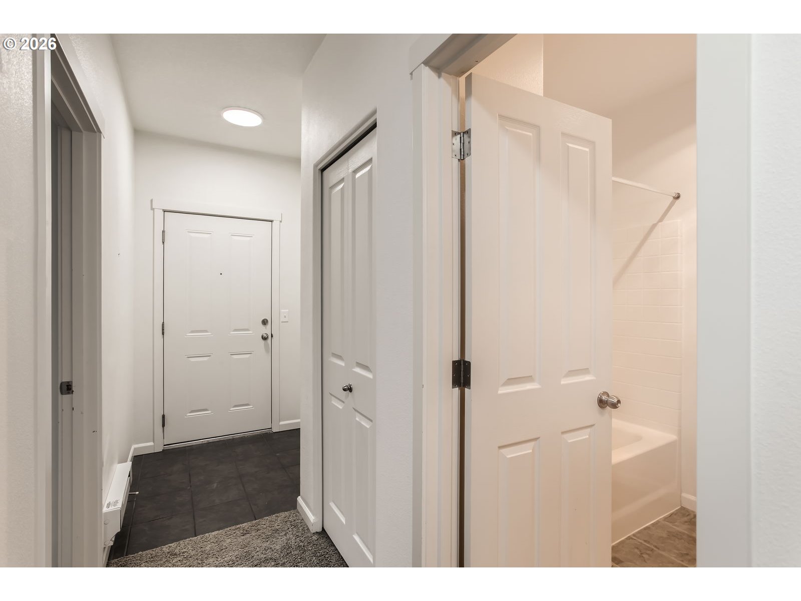 Photo #4: 426993495 Listing: Photo #4