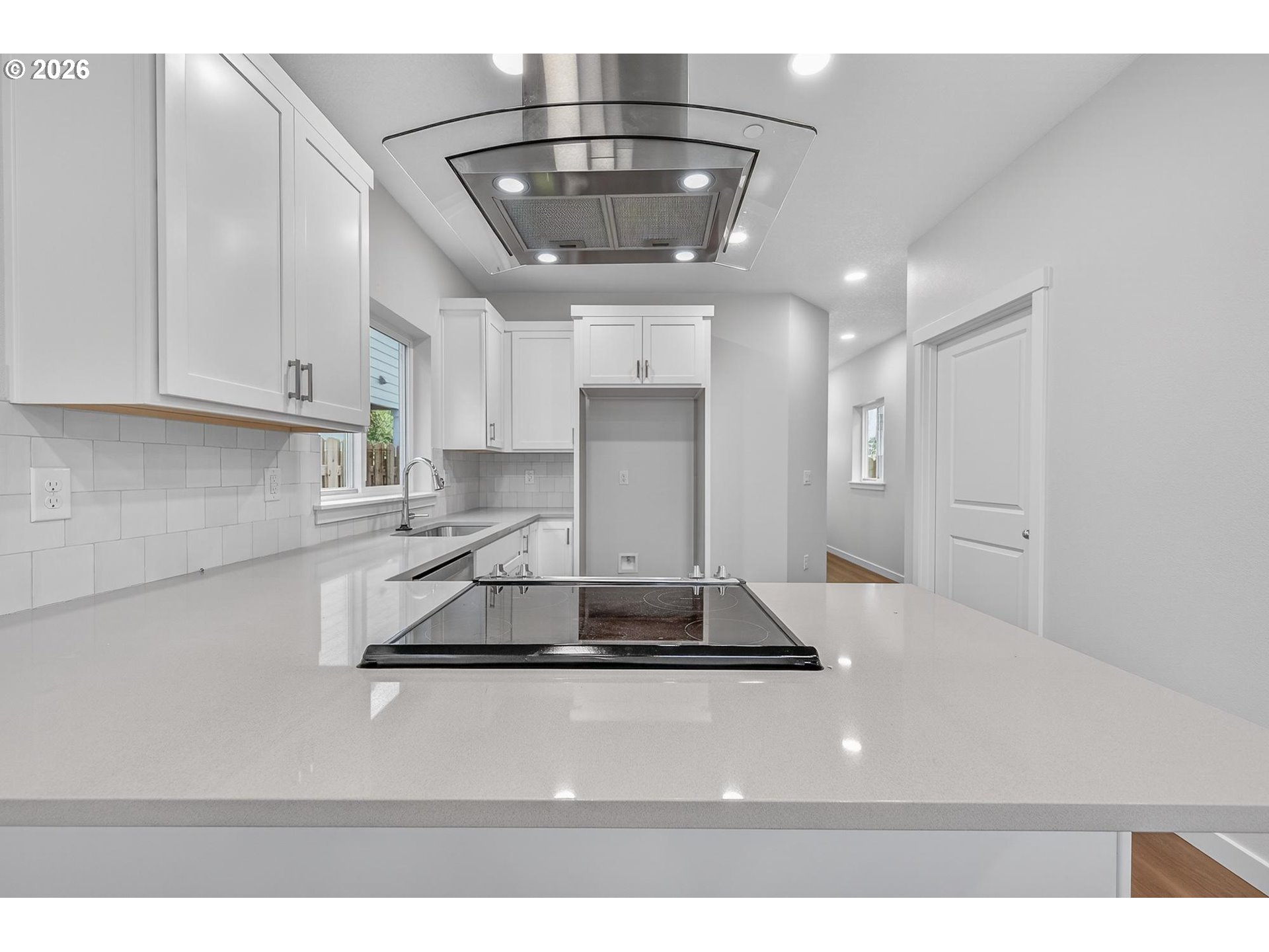 Photo #5: 427358593 Listing: Photo #5