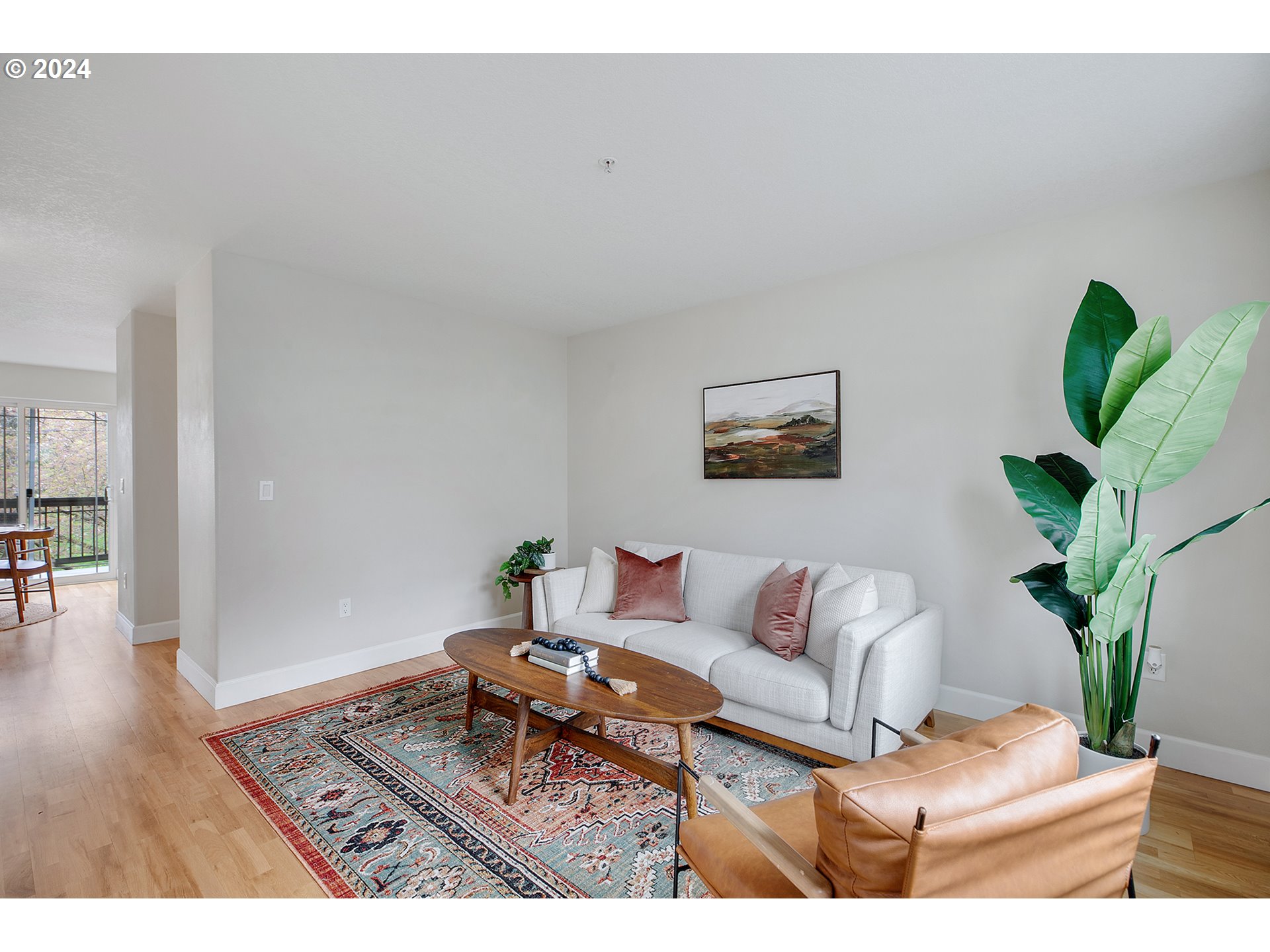 Photo #5: 428341777 Listing: Photo #5