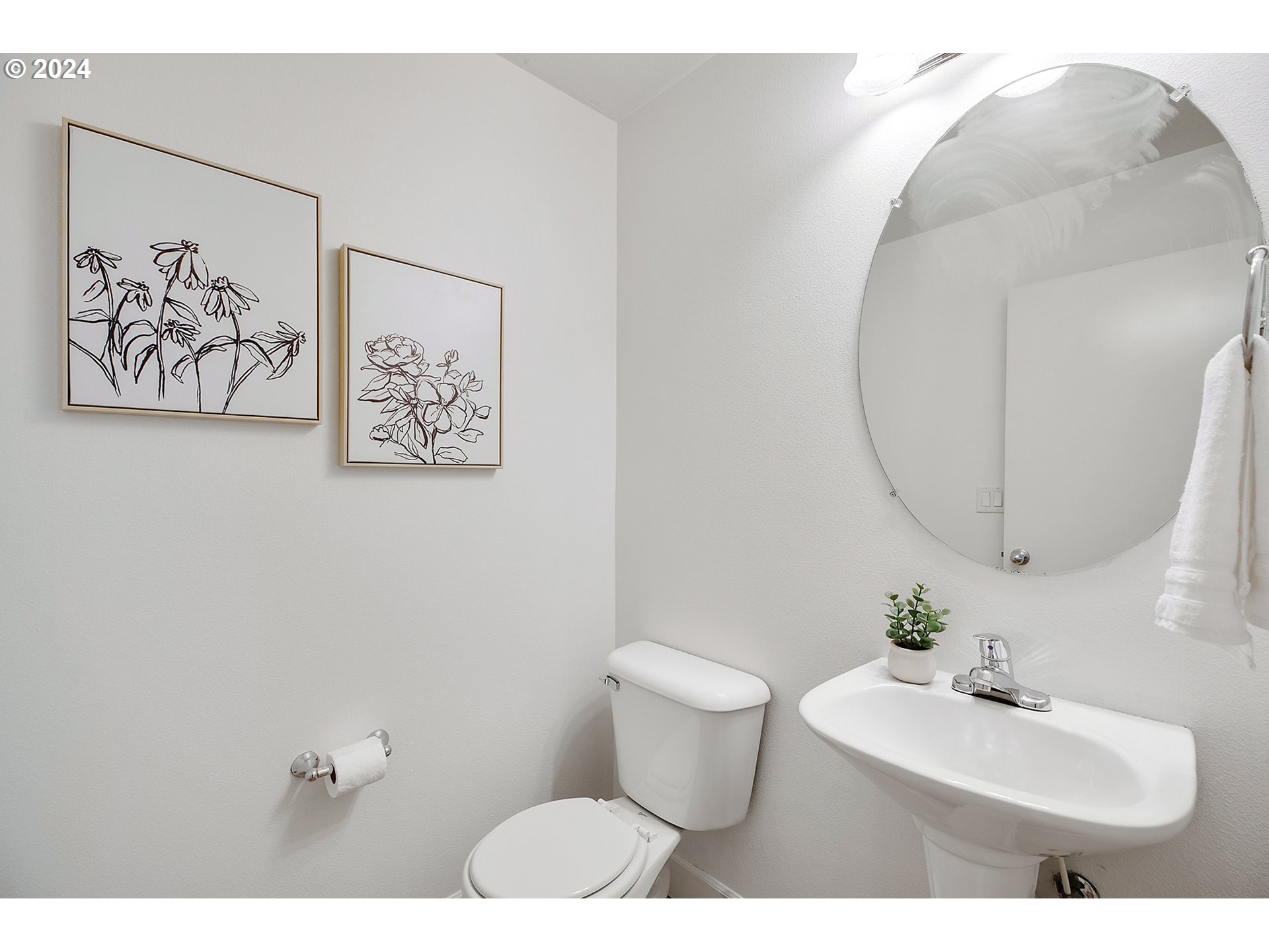 Photo #3: 428341777 Listing: Photo #3