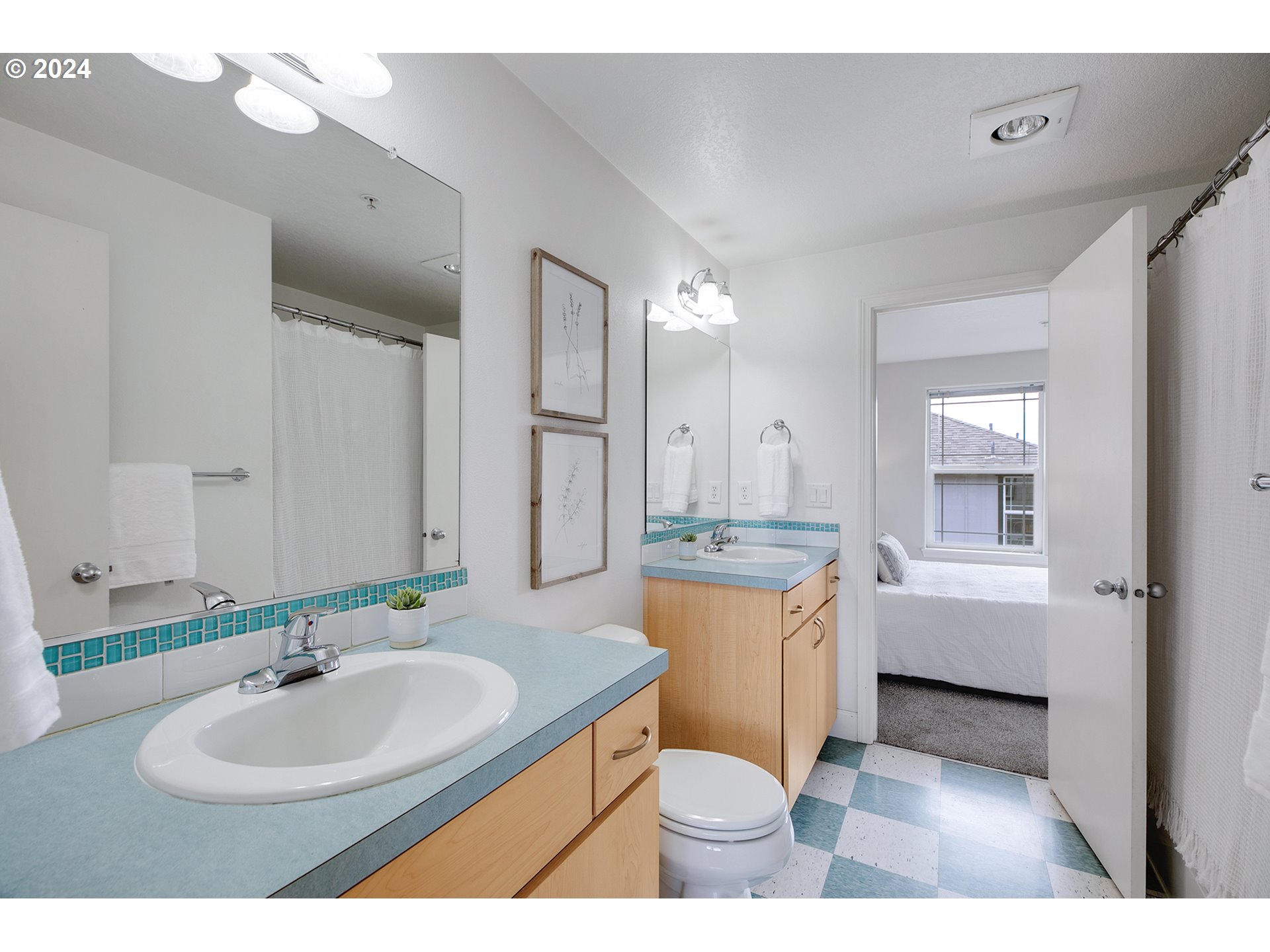 Photo #11: 428341777 Listing: Photo #11