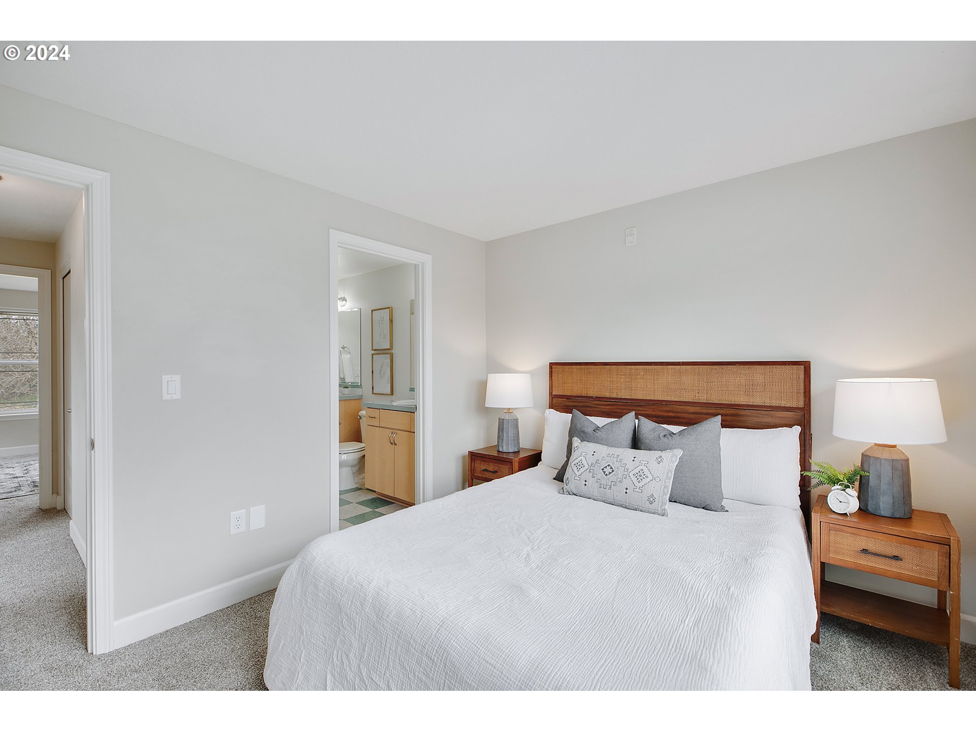 Photo #16: 428341777 Listing: Photo #16