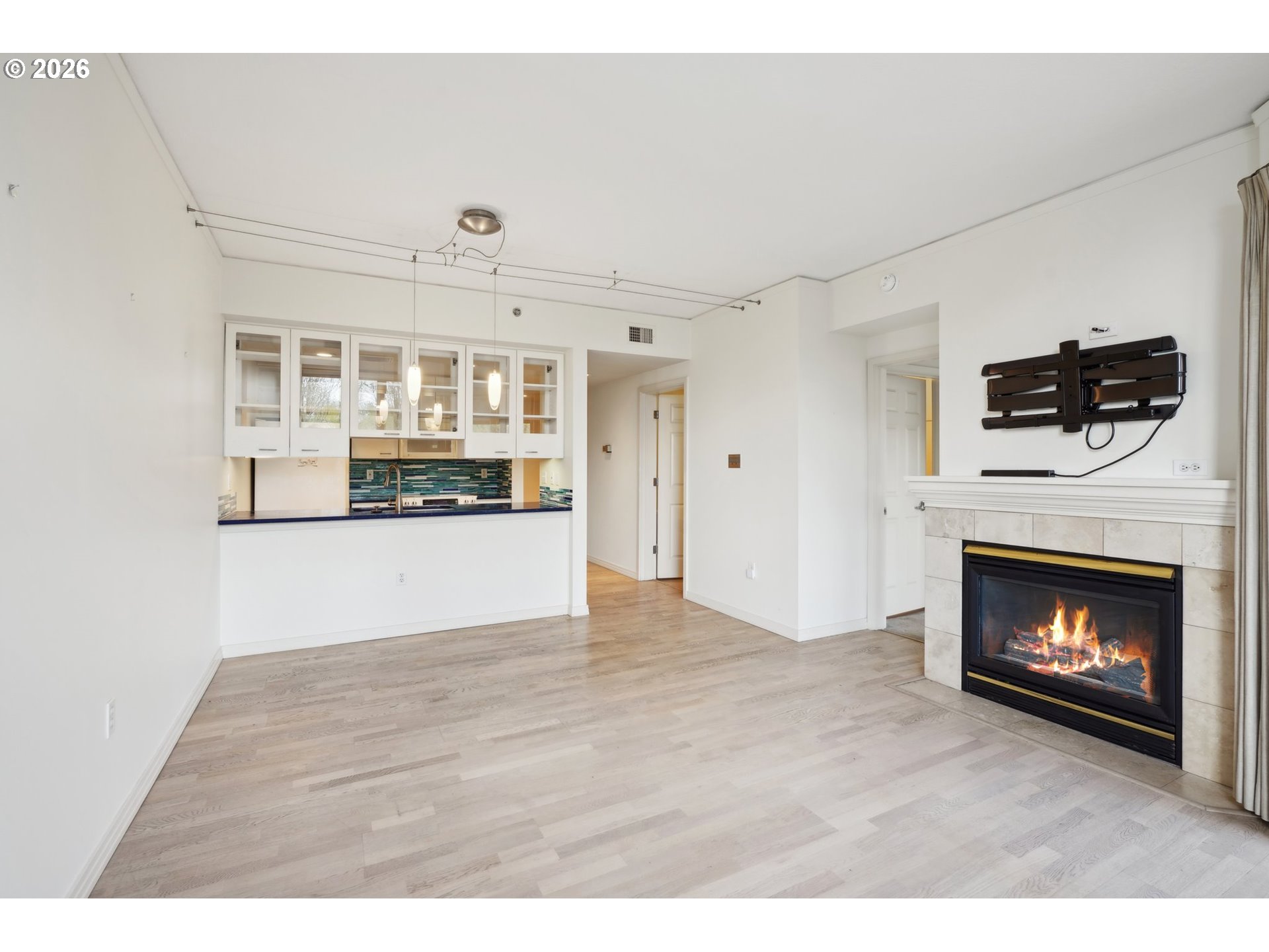 Photo #3: 428422406 Listing: Photo #3