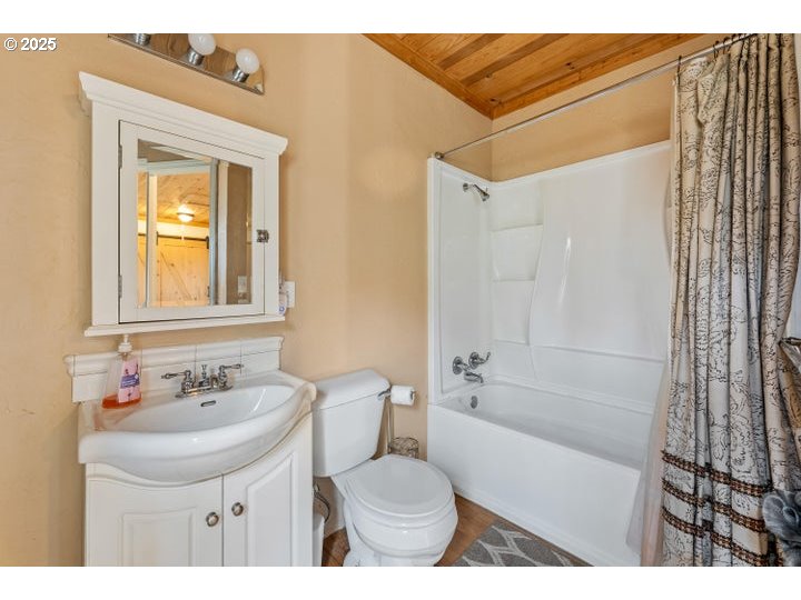 6425 LAKE SHORE DR, Selma, OR, 97538