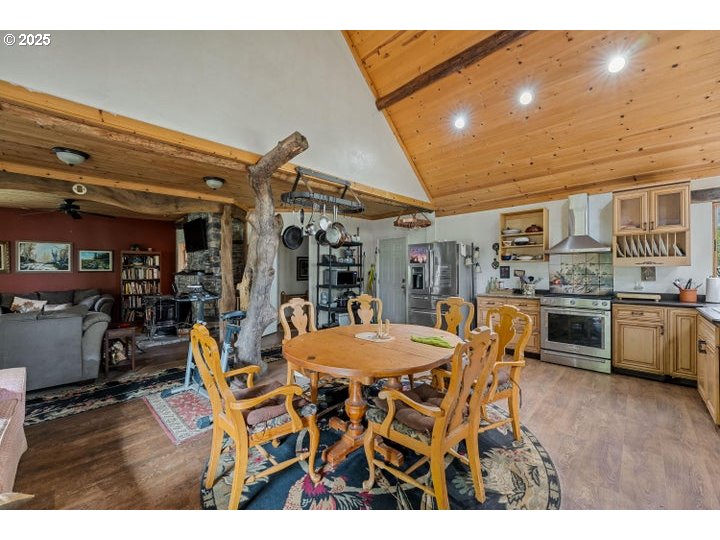 6425 LAKE SHORE DR, Selma, OR, 97538