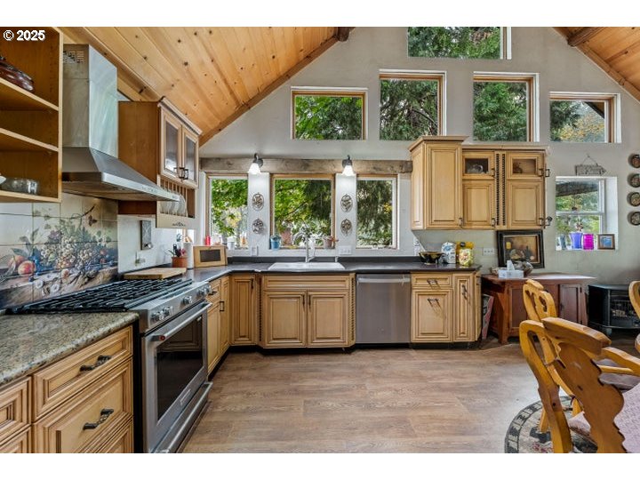 6425 LAKE SHORE DR, Selma, OR, 97538