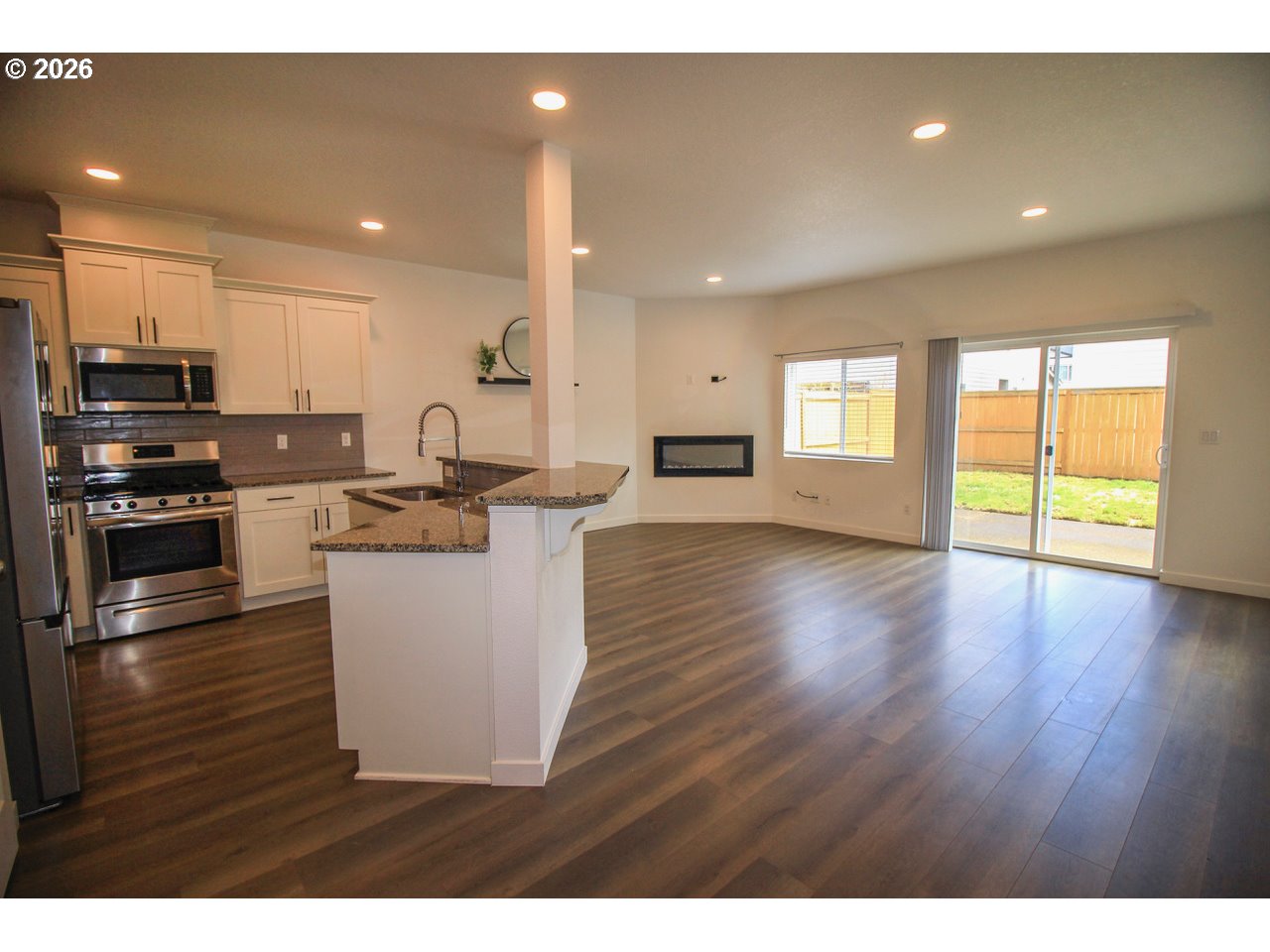 842 S 22ND AVE, Cornelius, OR, 97113