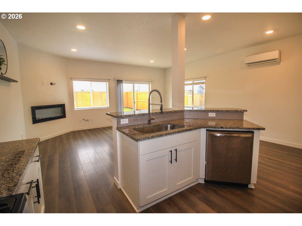 842 S 22ND AVE, Cornelius, OR, 97113