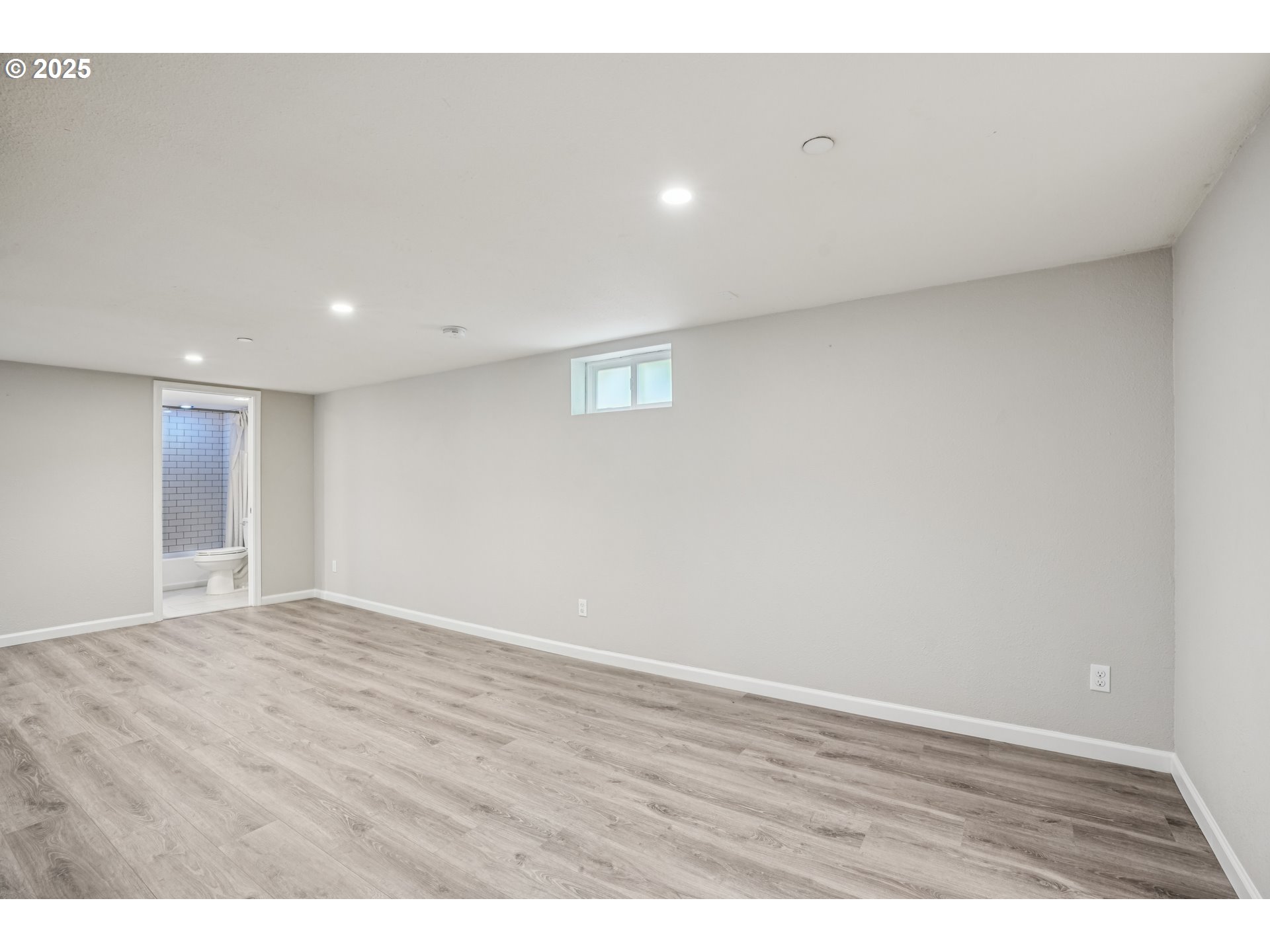 Photo #12: 430092835 Listing: Photo #12