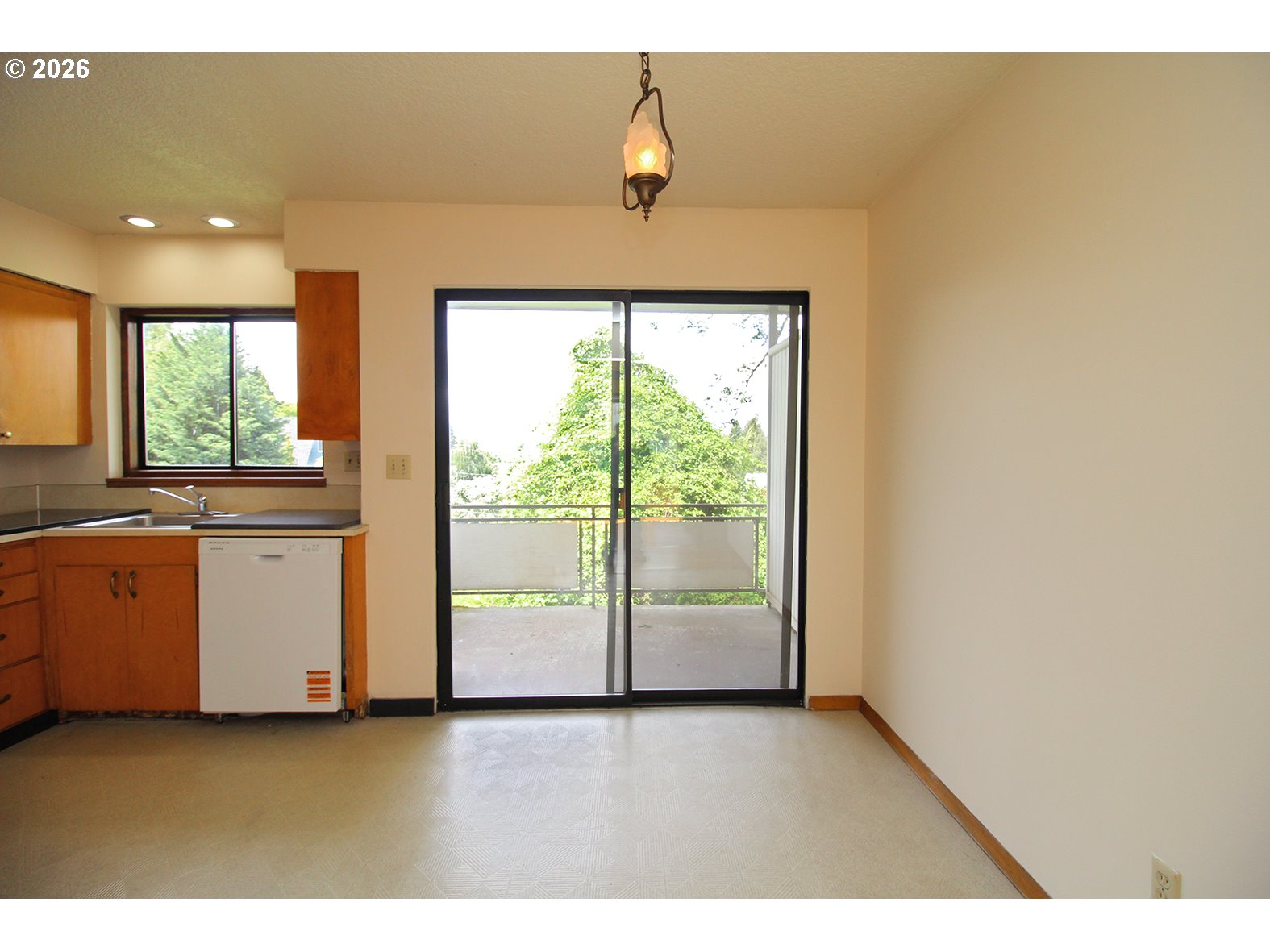 2575 NW LOVEJOY ST, Portland, OR, 97210