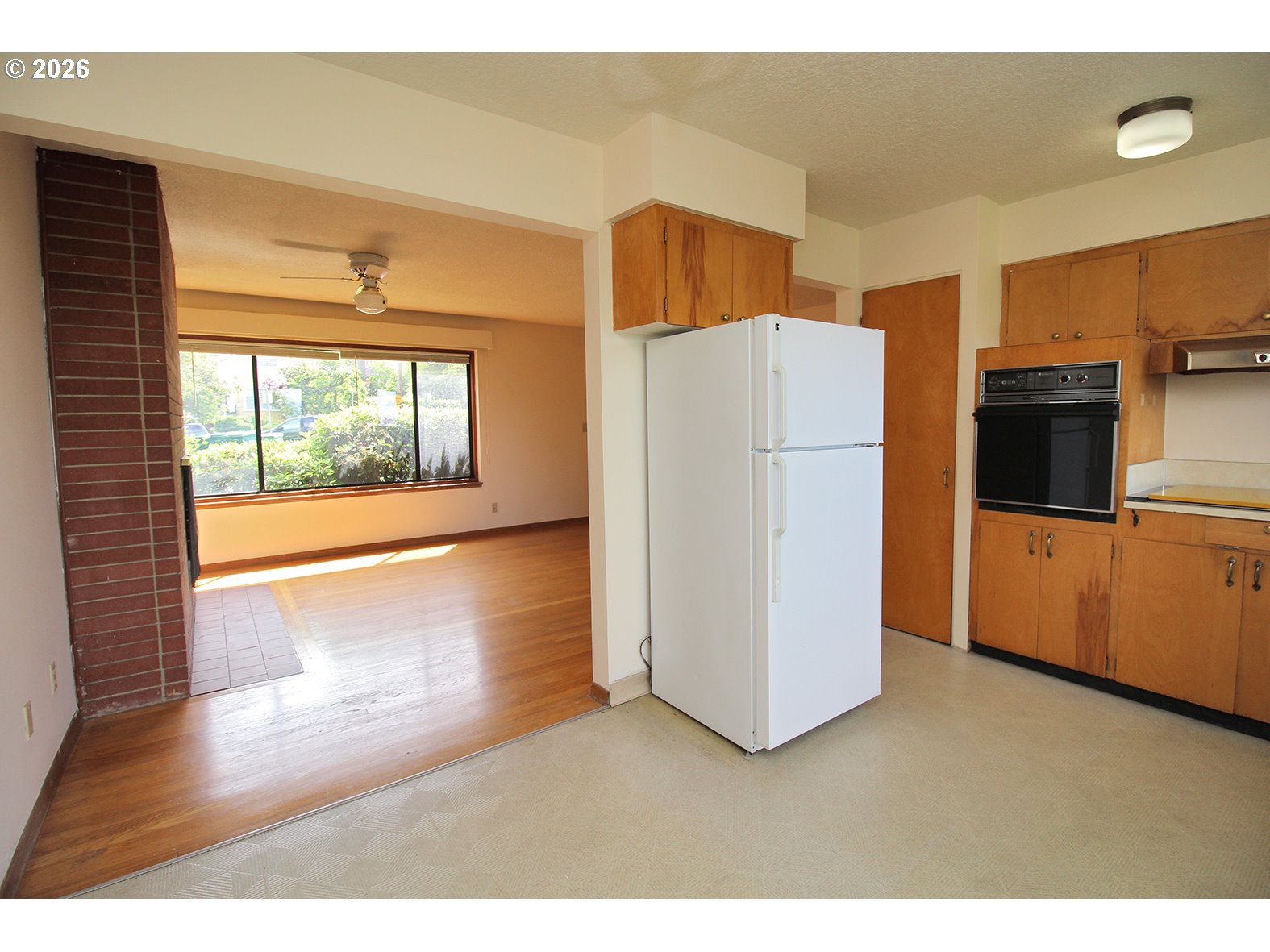 2575 NW LOVEJOY ST, Portland, OR, 97210