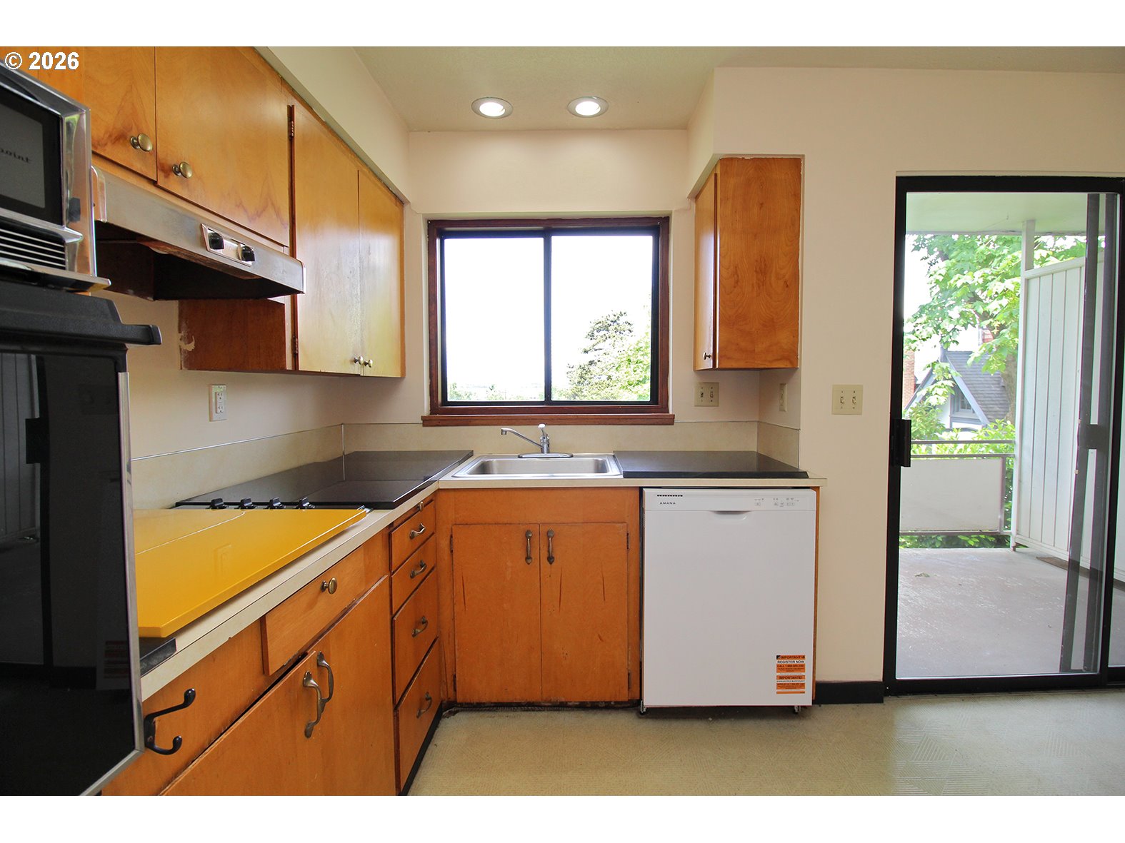 2575 NW LOVEJOY ST, Portland, OR, 97210