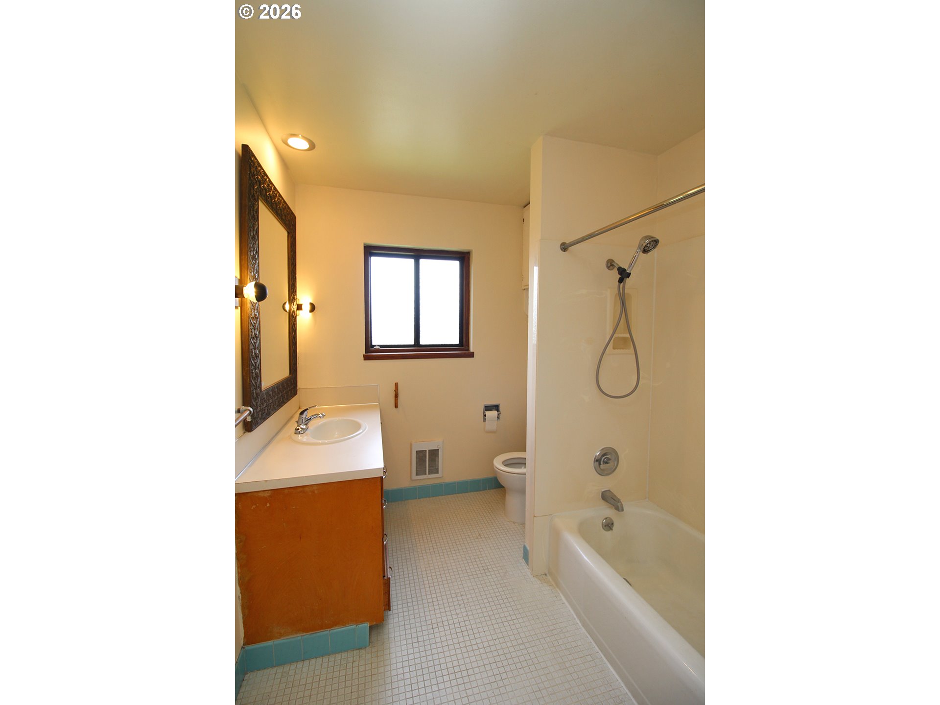 2575 NW LOVEJOY ST, Portland, OR, 97210