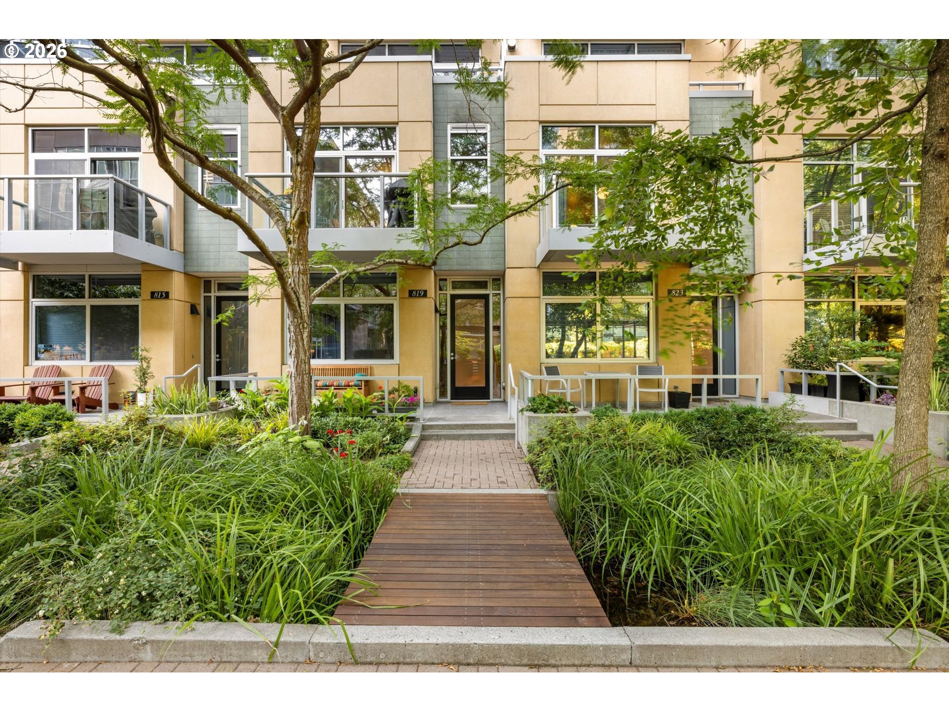 Photo #2: 430640557 Listing: Photo #2