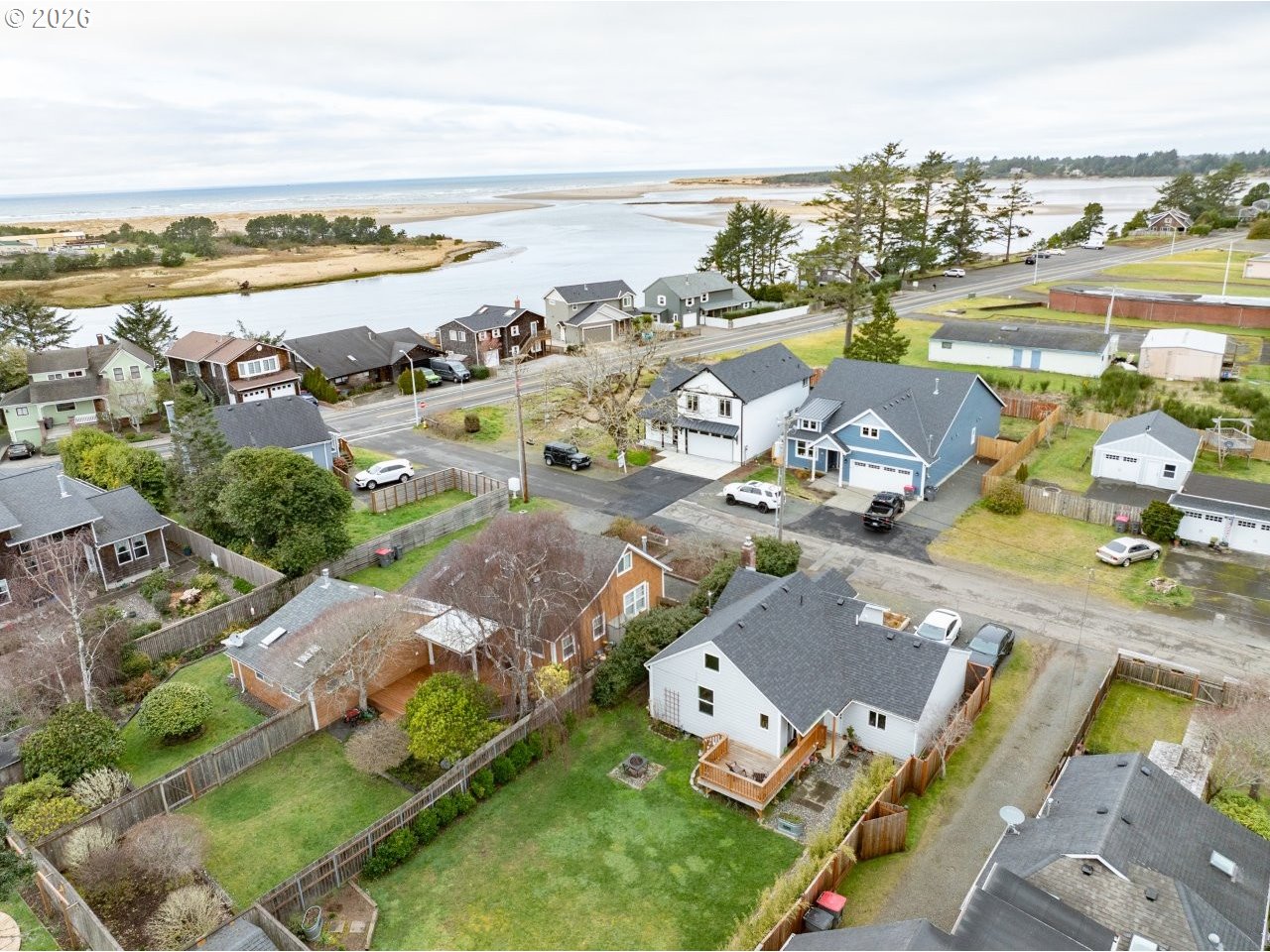 811 17TH AVE, Seaside, OR, 97138