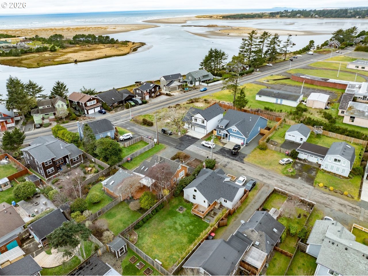 811 17TH AVE, Seaside, OR, 97138