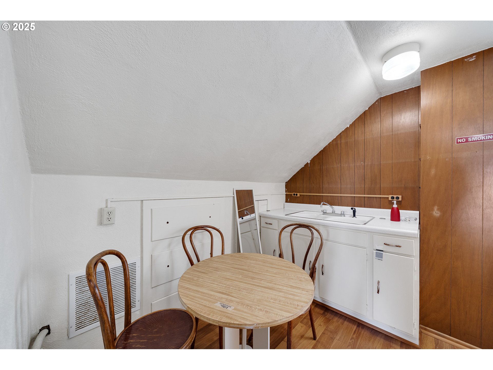 229 S PACIFIC ST, Rockaway Beach, OR, 97136