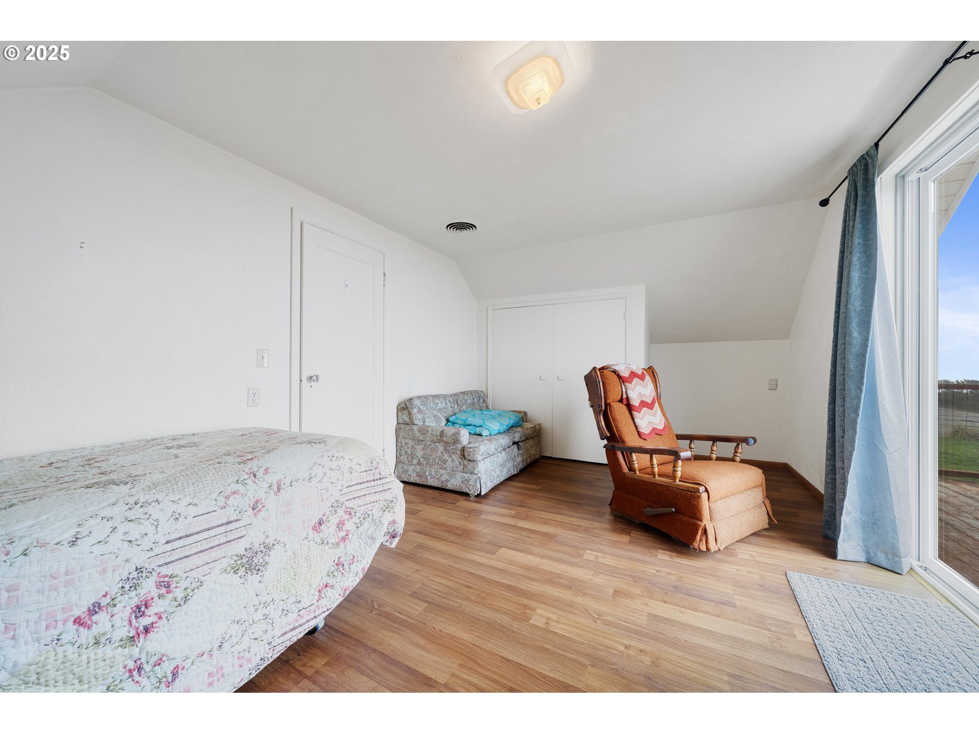 229 S PACIFIC ST, Rockaway Beach, OR, 97136