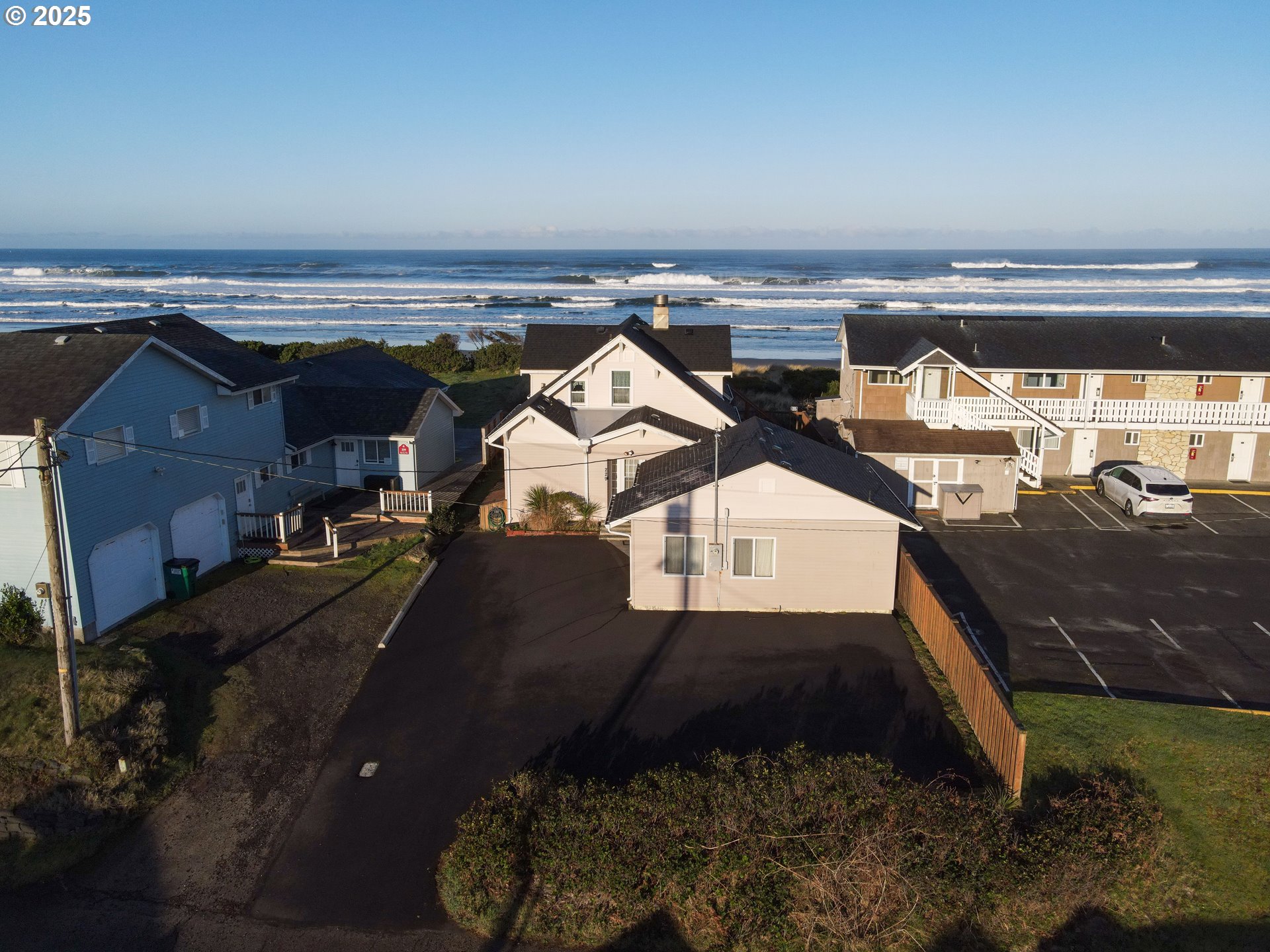 229 S PACIFIC ST, Rockaway Beach, OR, 97136