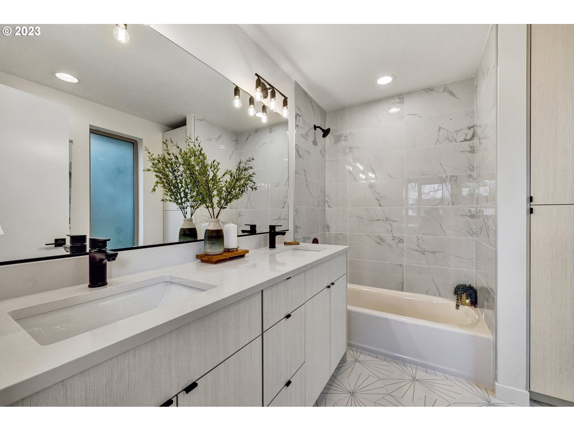 Photo #9: 431201302 Listing: Photo #9