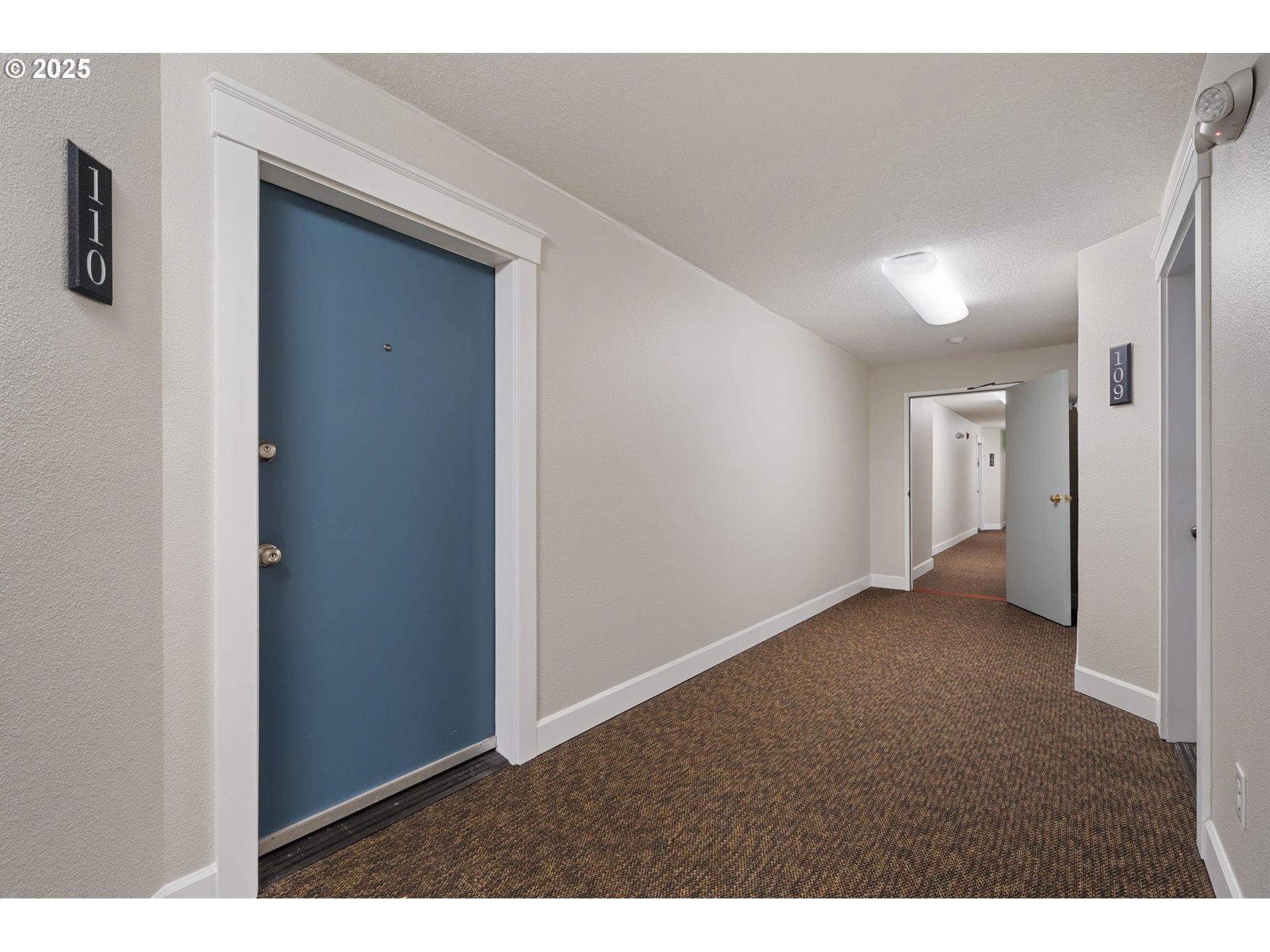 Photo #2: 431511972 Listing: Photo #2