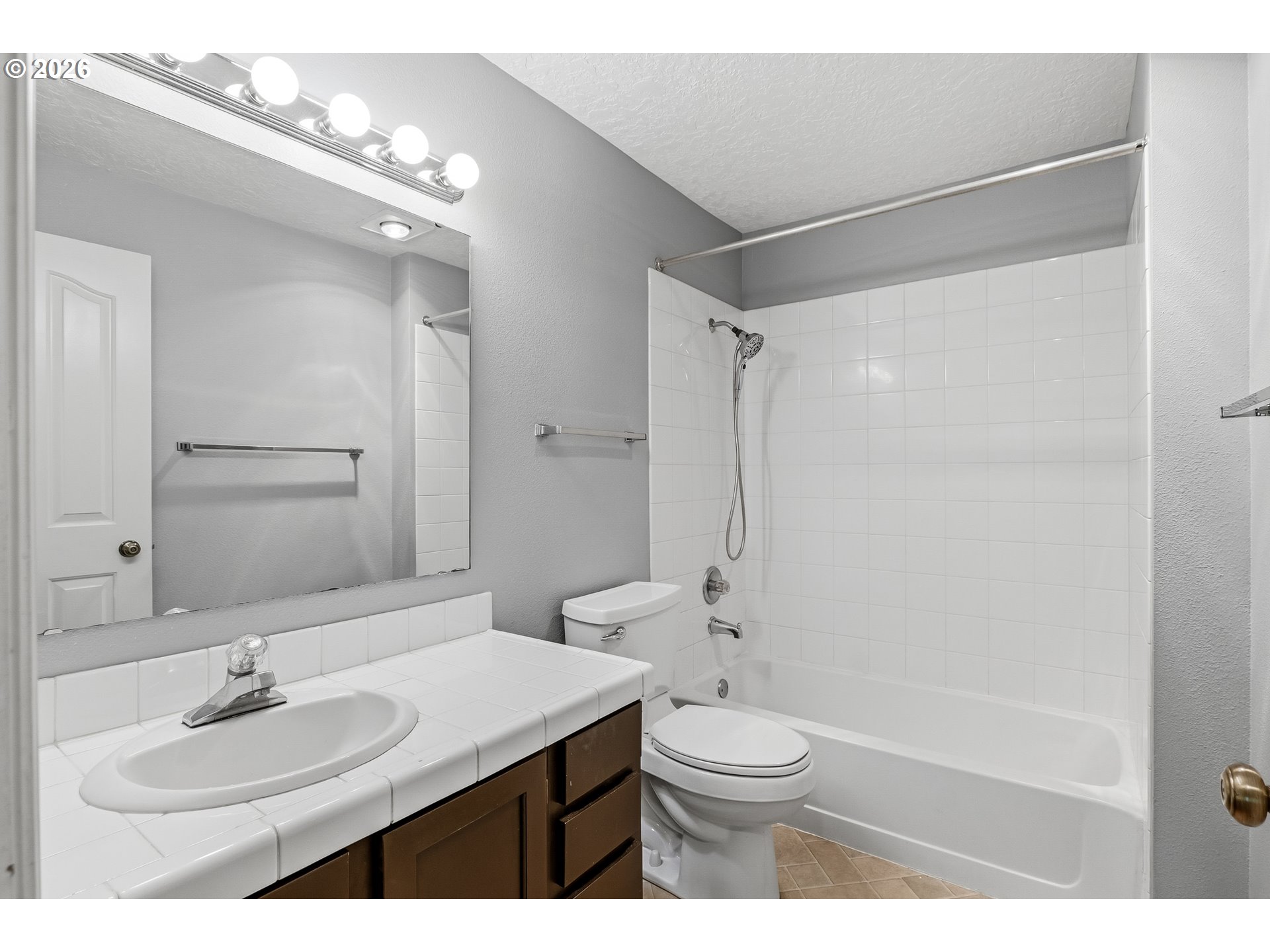 Photo #12: 432017944 Listing: Photo #12