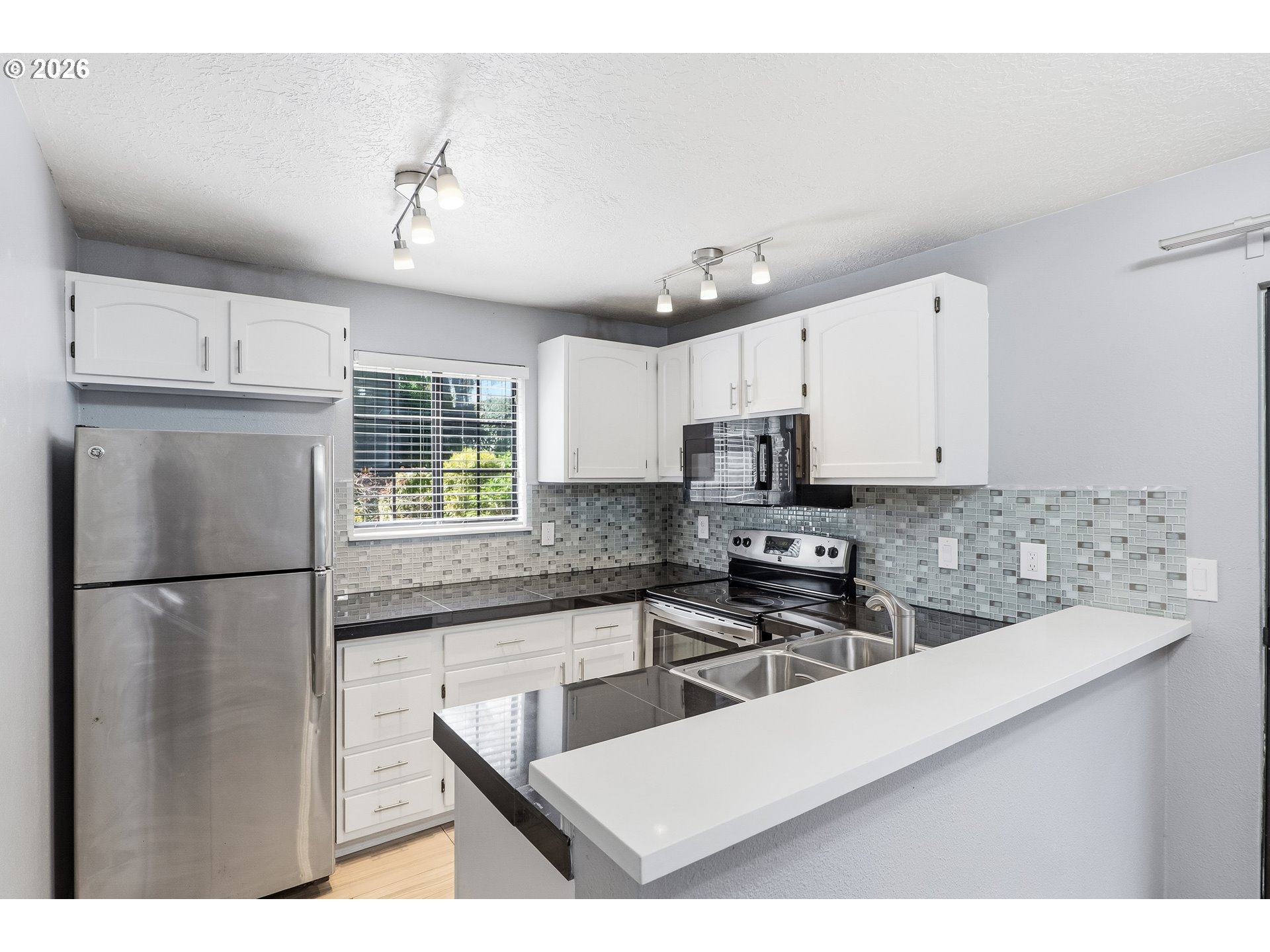 4000 CARMAN DR UNIT 71, Lake Oswego, OR, 97035