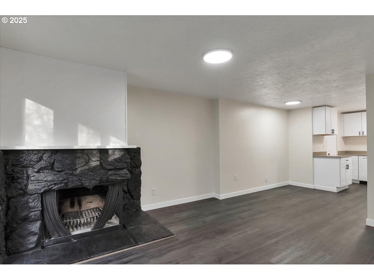 Photo #10: 432217929 Listing: Photo #10