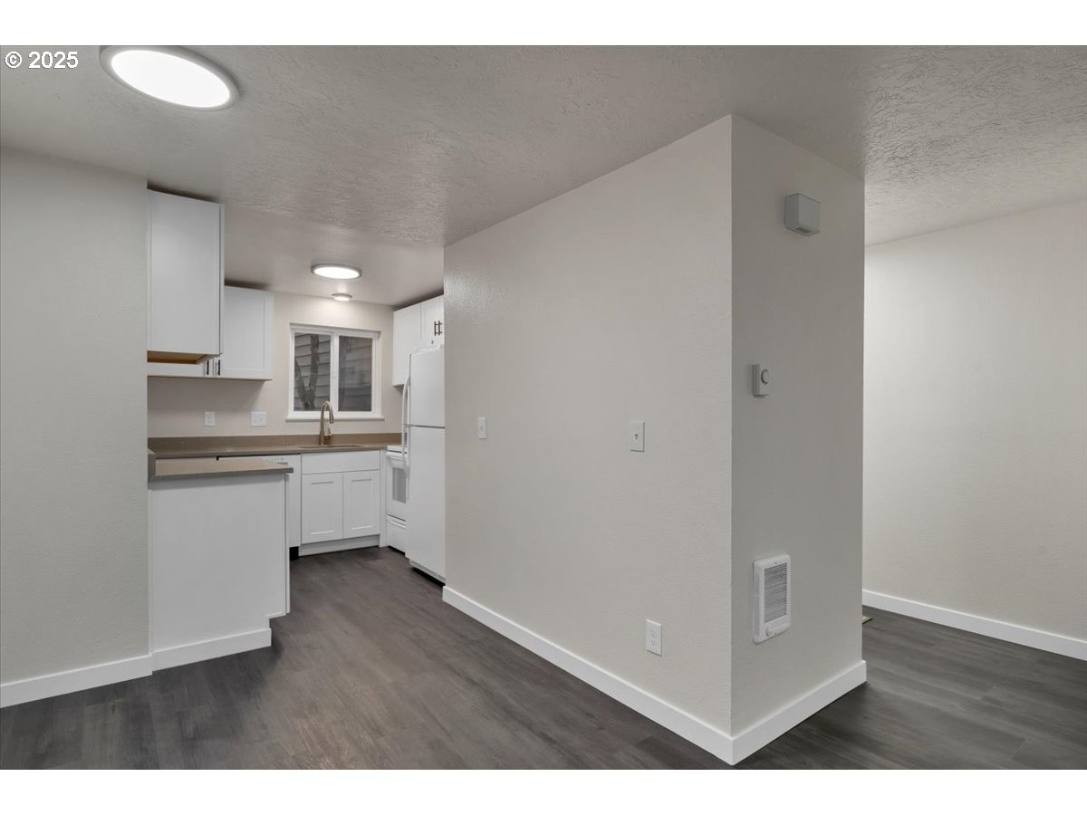 Photo #13: 432217929 Listing: Photo #13