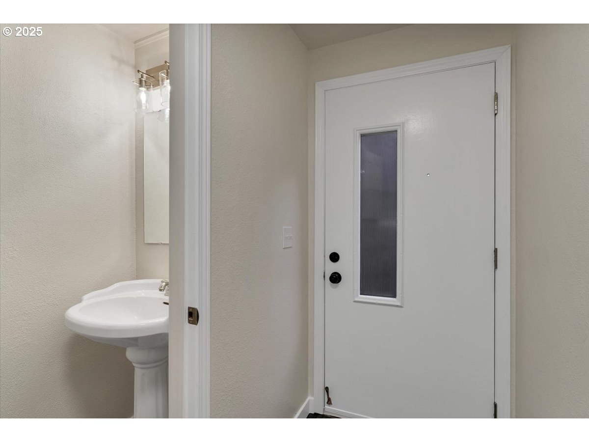 Photo #6: 432217929 Listing: Photo #6