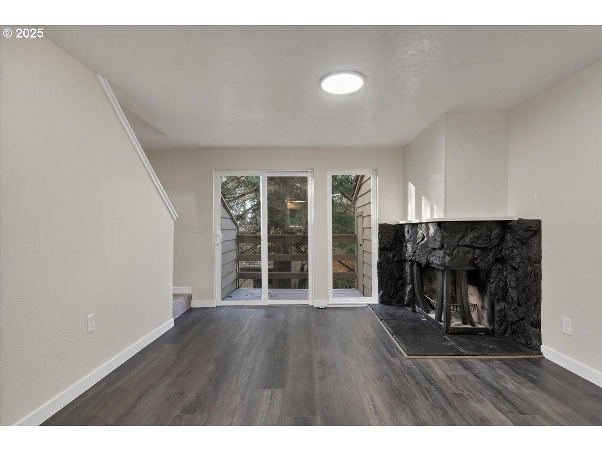 Photo #8: 432217929 Listing: Photo #8