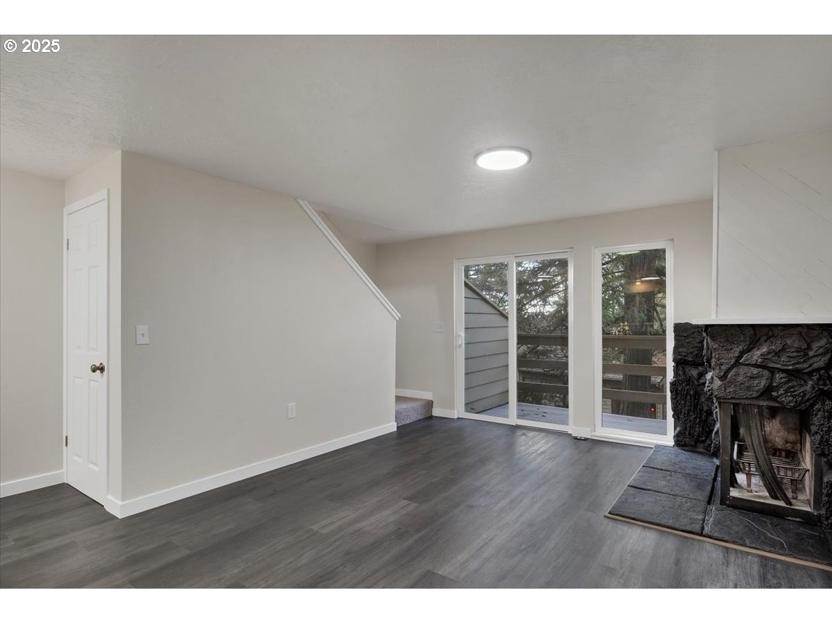 Photo #9: 432217929 Listing: Photo #9