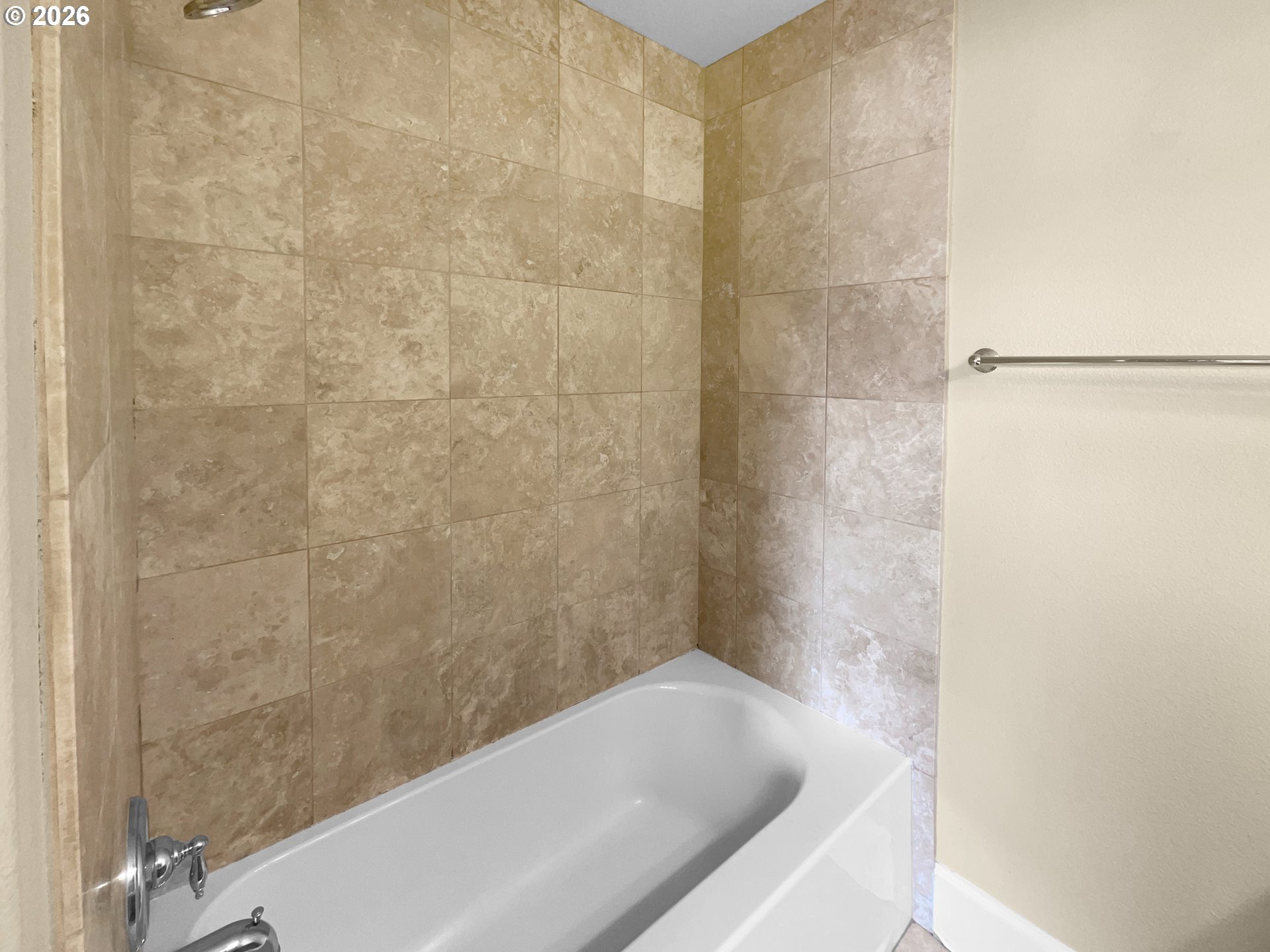 Photo #10: 432377355 Listing: Photo #10