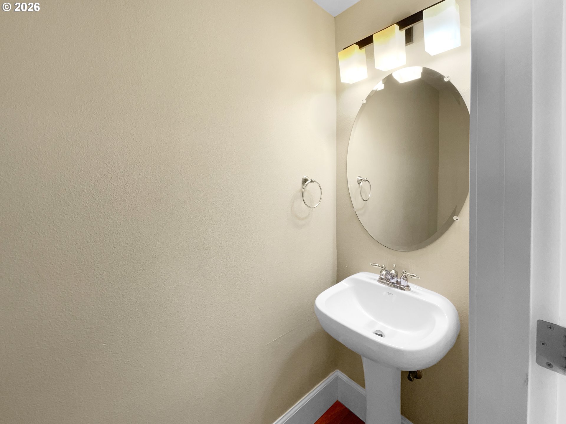 Photo #4: 432377355 Listing: Photo #4