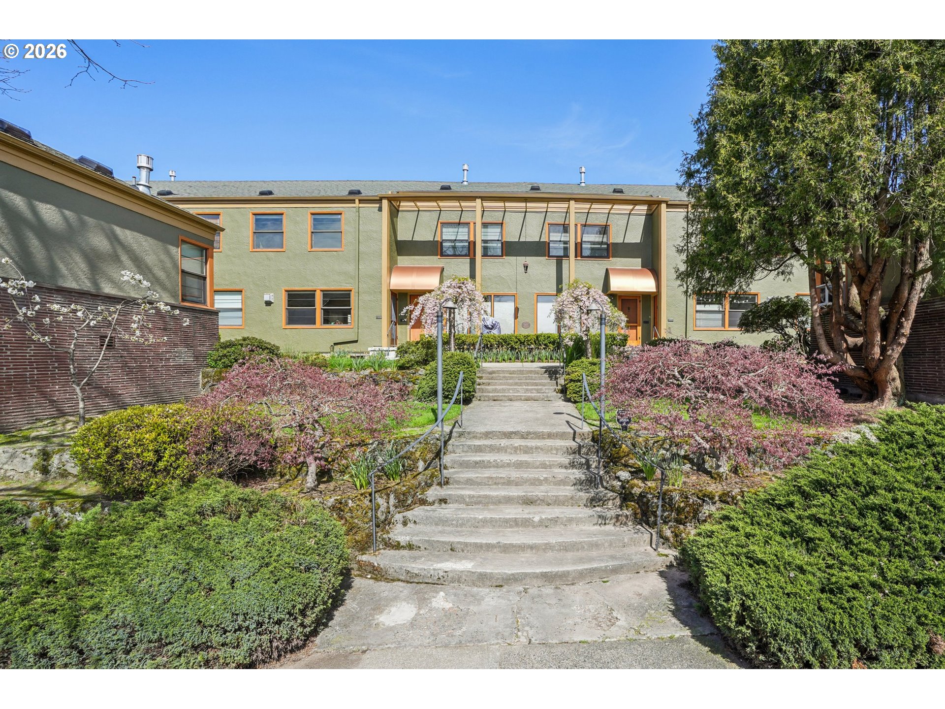 Photo #1: 432489742 Listing: Photo #1