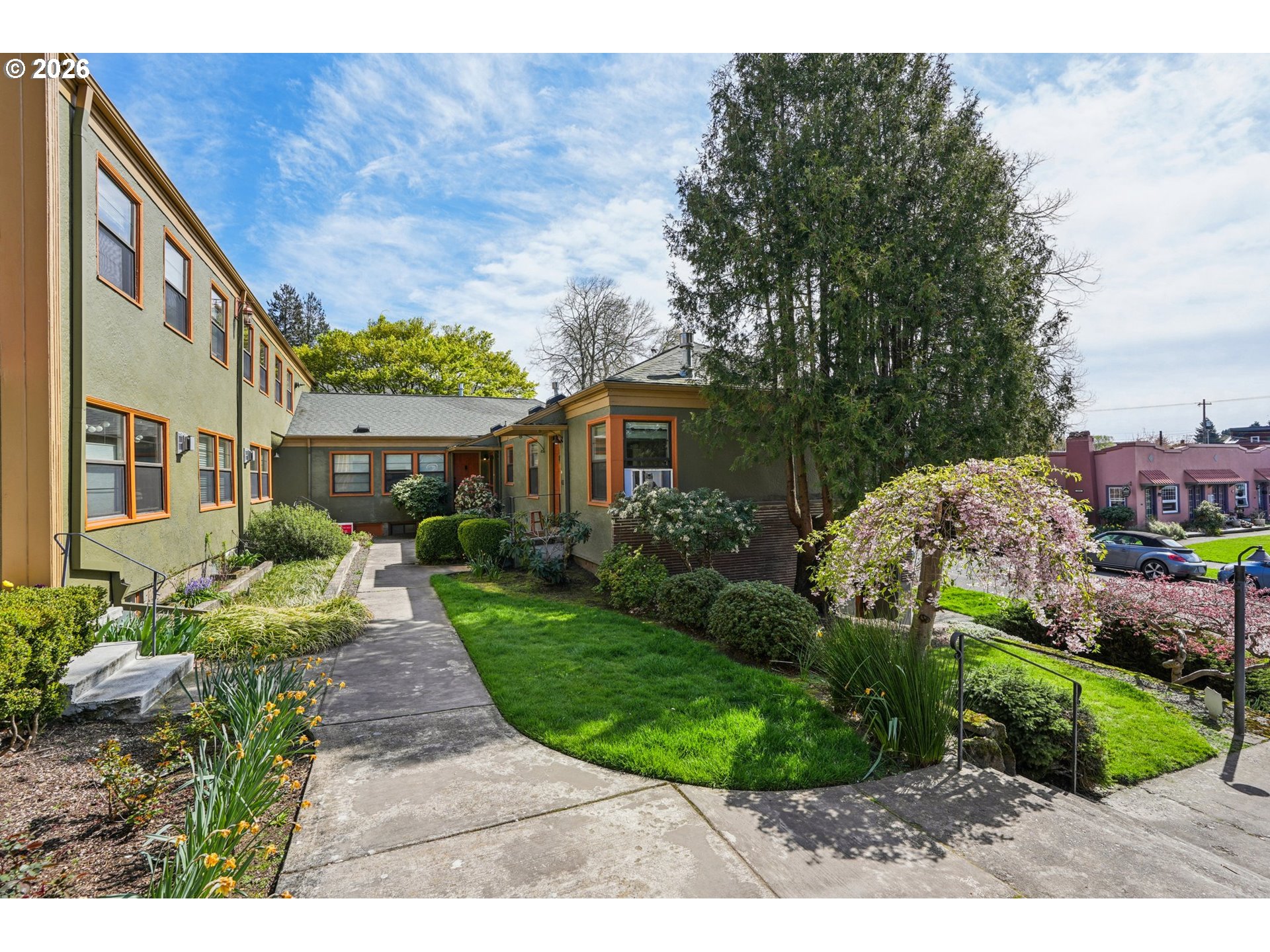 Photo #2: 432489742 Listing: Photo #2