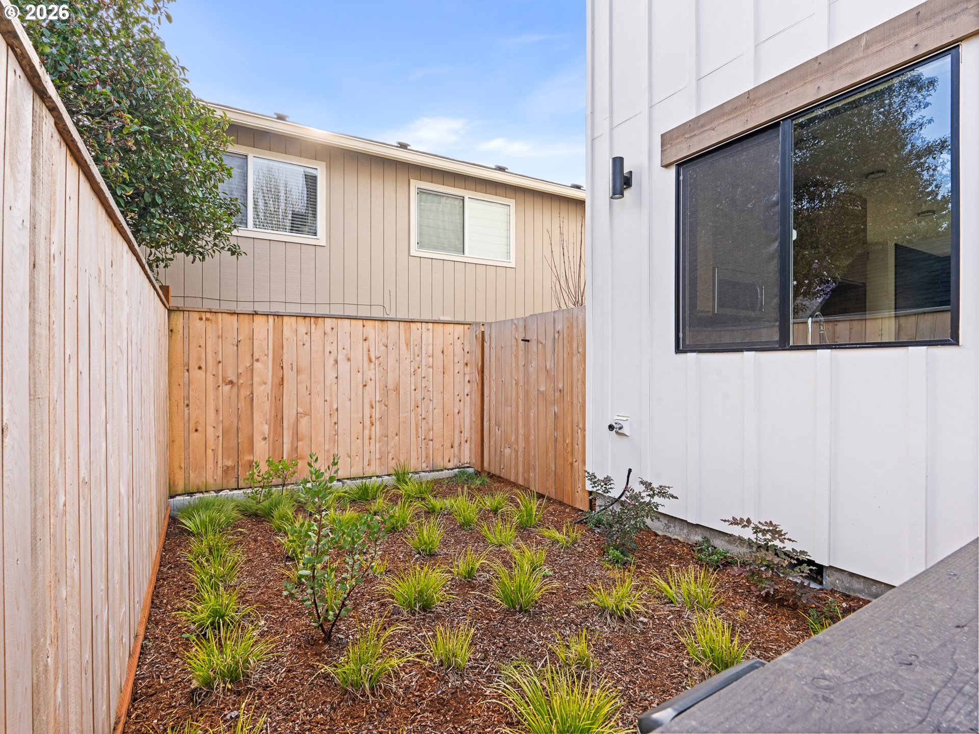 Photo #1: 432548793 Listing: Photo #1