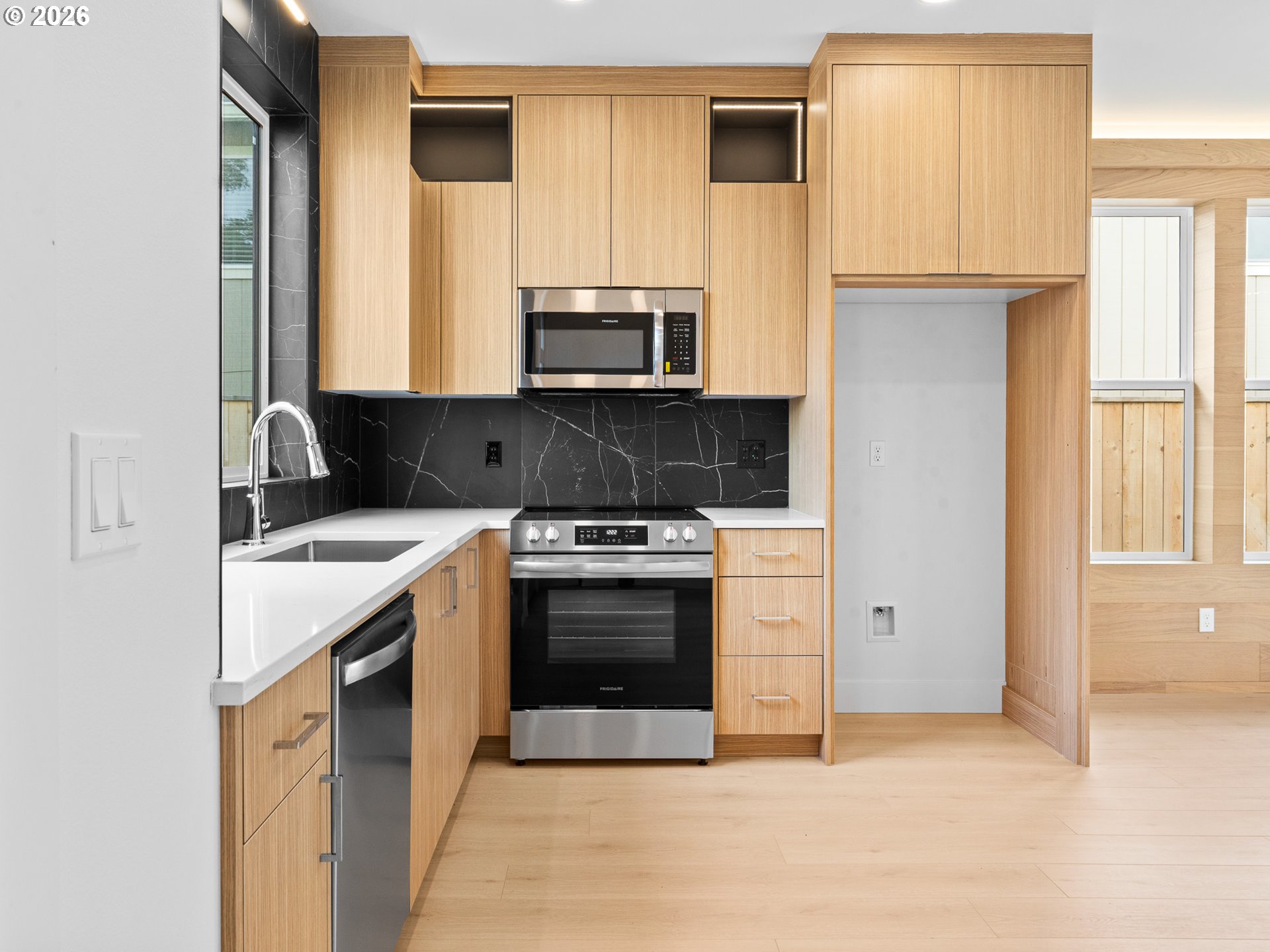 Photo #3: 432548793 Listing: Photo #3