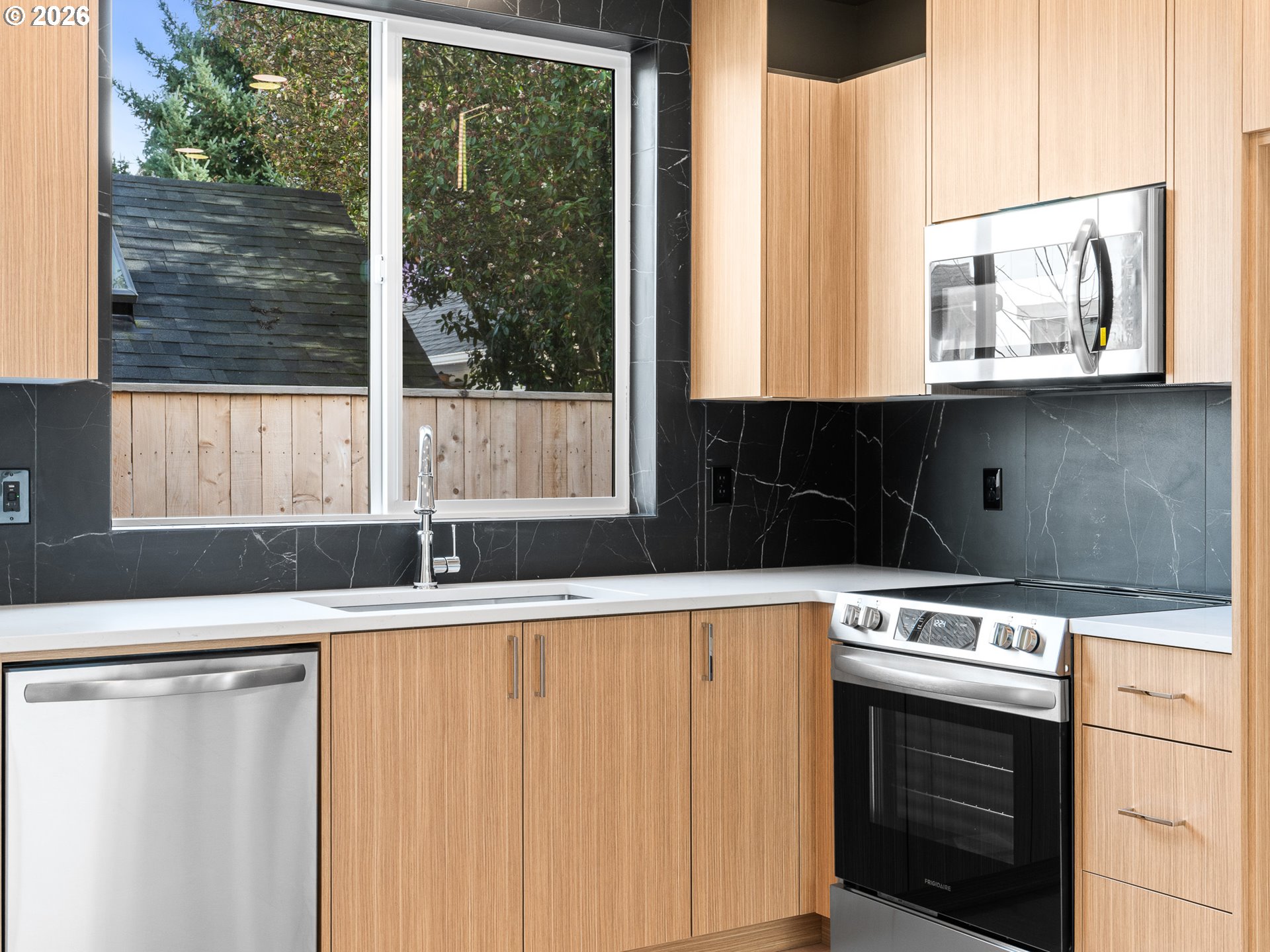 Photo #9: 432548793 Listing: Photo #9