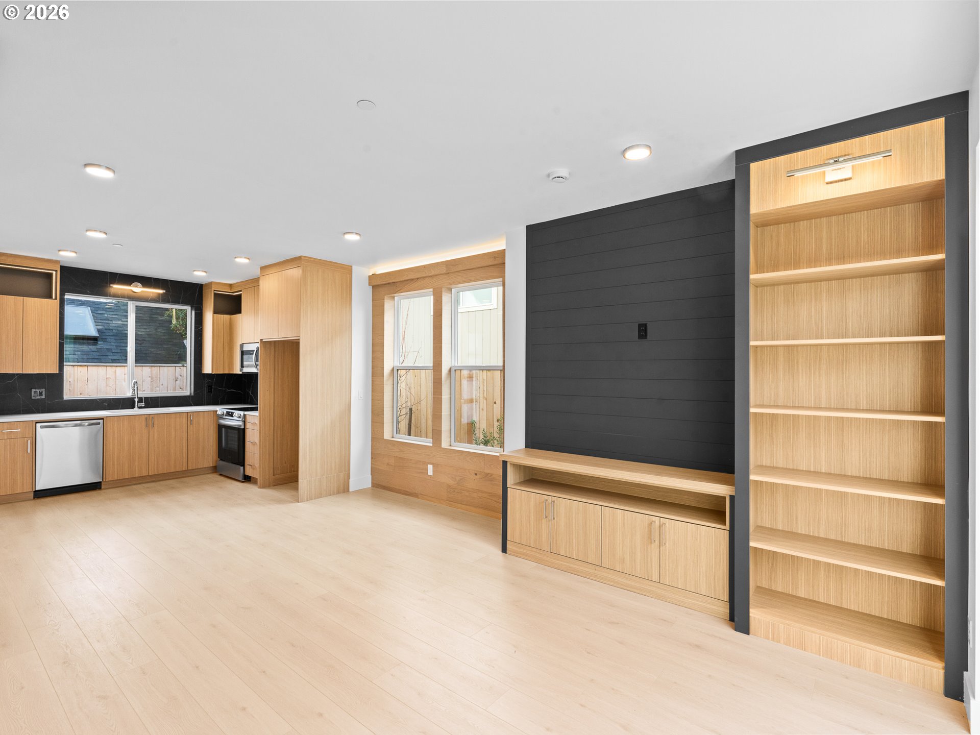 Photo #5: 432548793 Listing: Photo #5