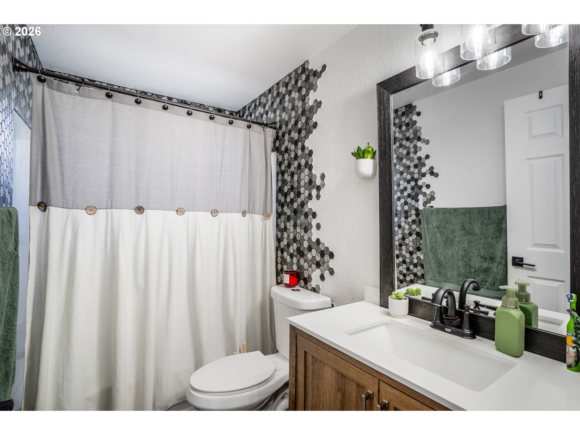 796 S R ST, Cottage Grove, OR, 97424