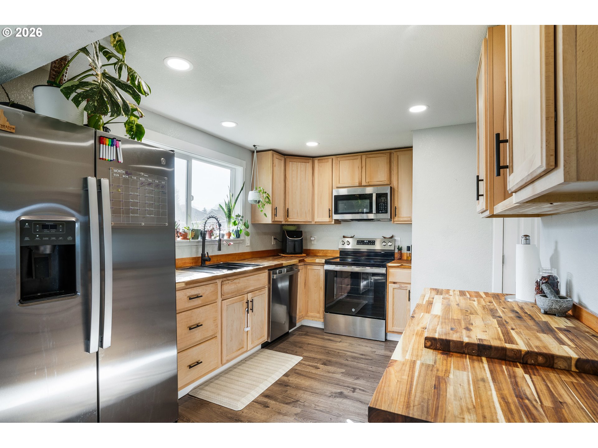 796 S R ST, Cottage Grove, OR, 97424