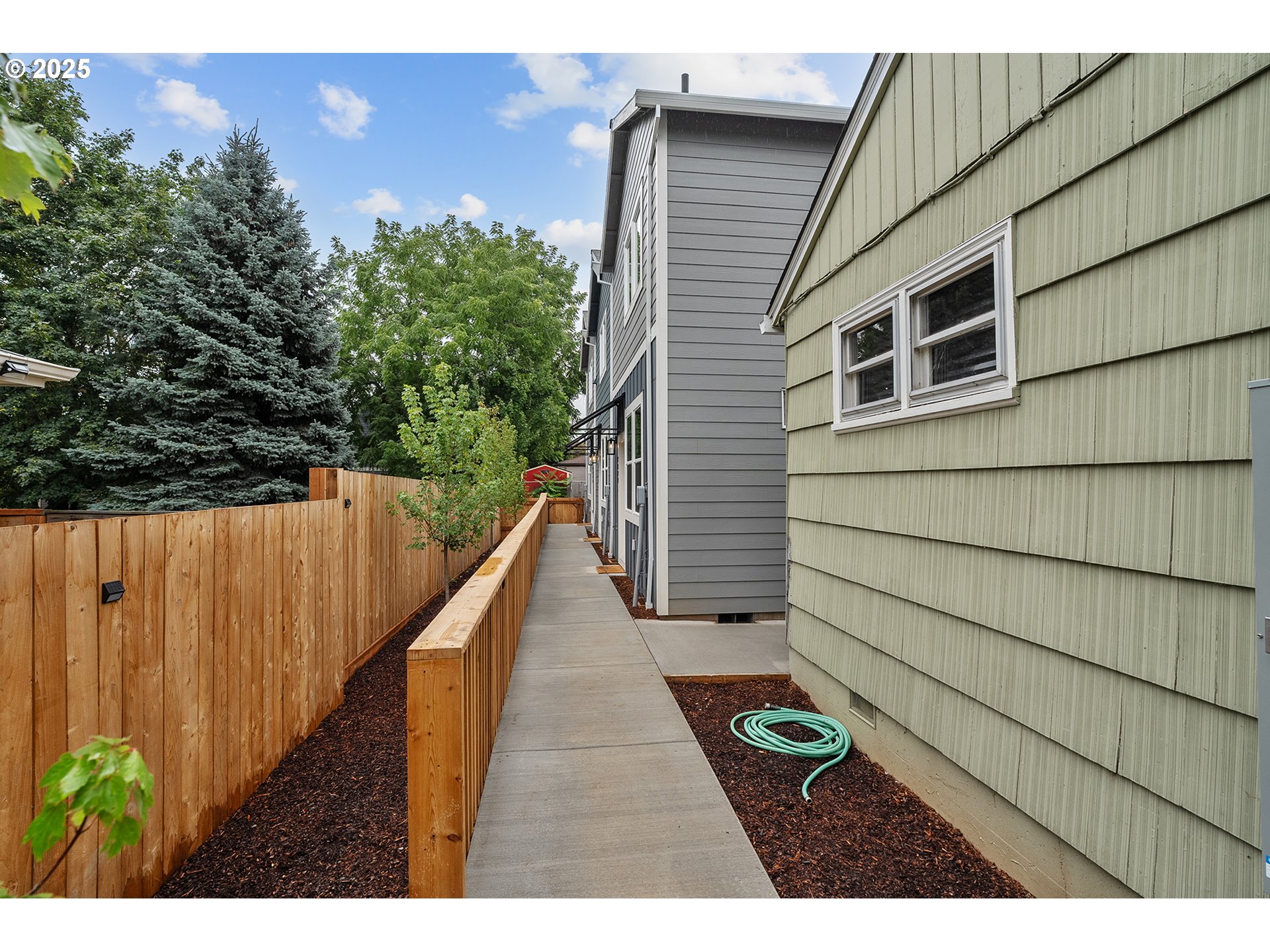 Photo #2: 432959319 Listing 